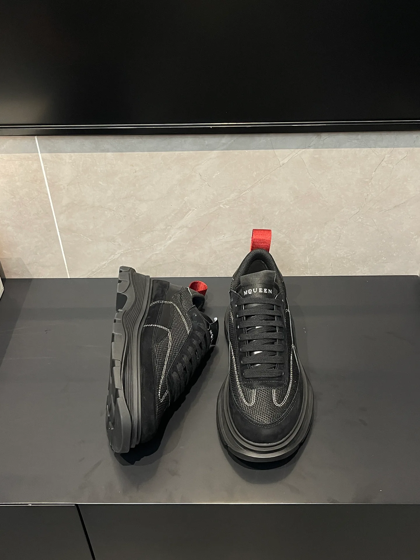 Кроссовки Женские Alexander Mcqueen 18363947