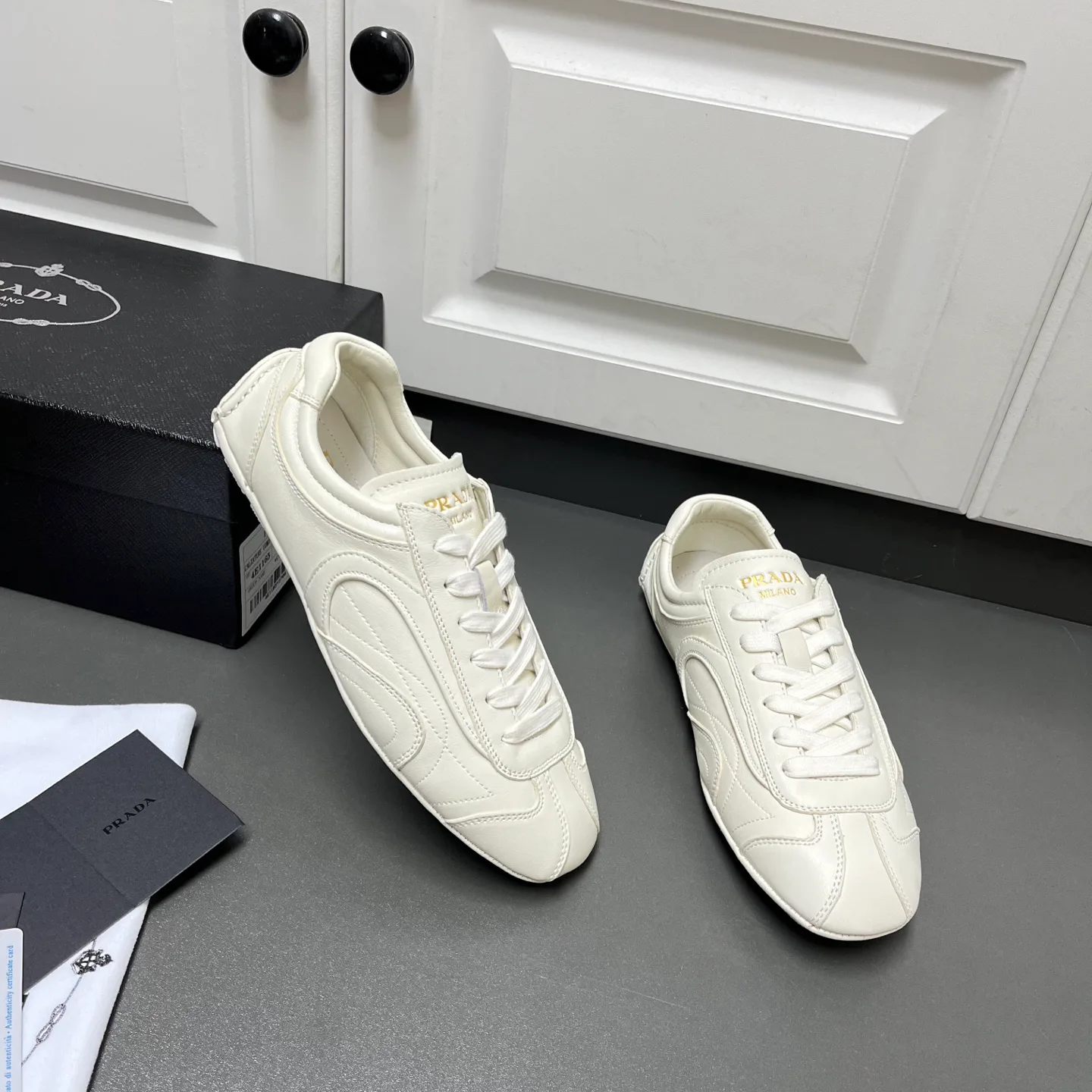 Кроссовки Мужские Prada 13403053