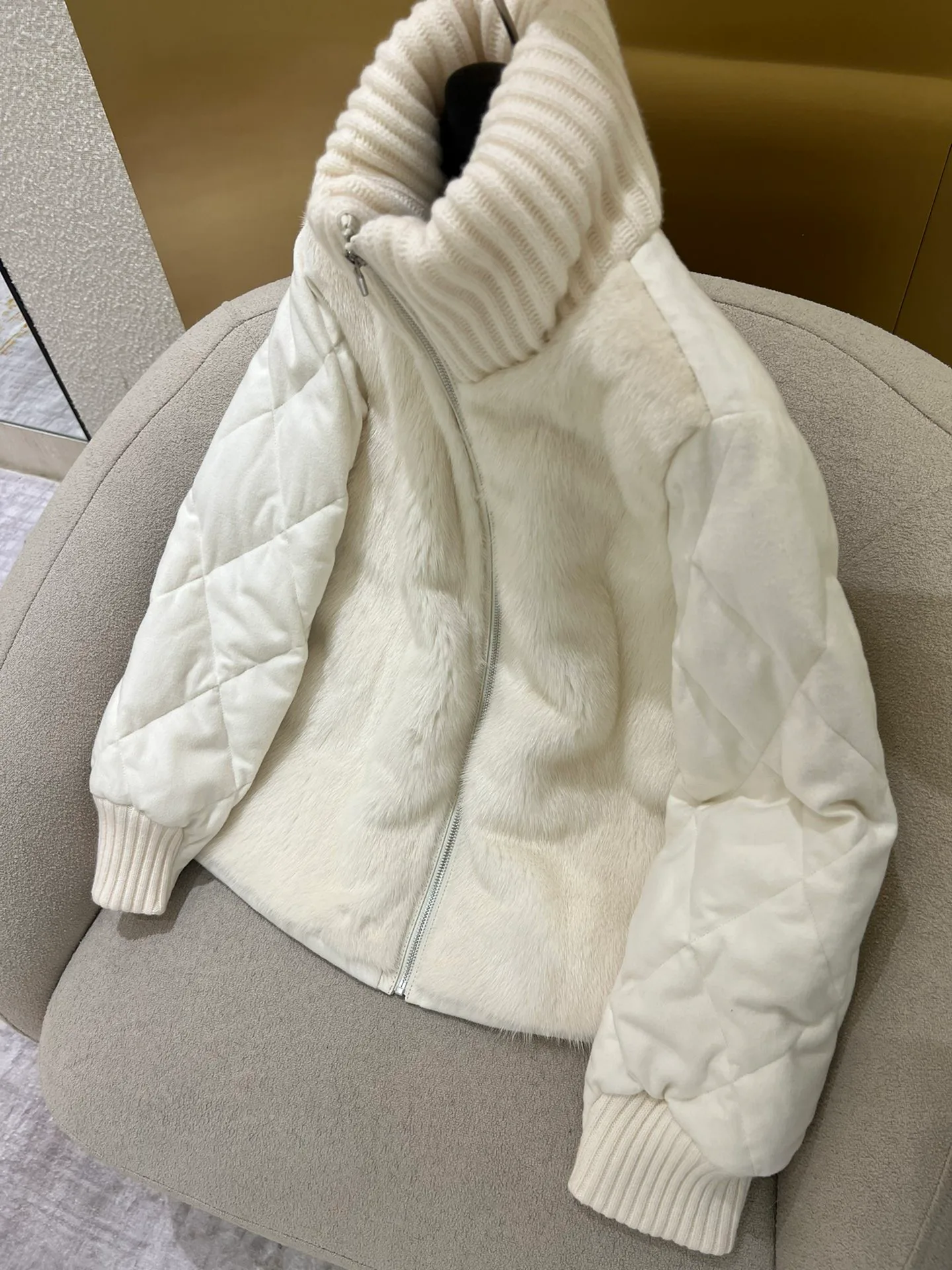 Куртки И Пуховики Женские Loro Piana 19779146