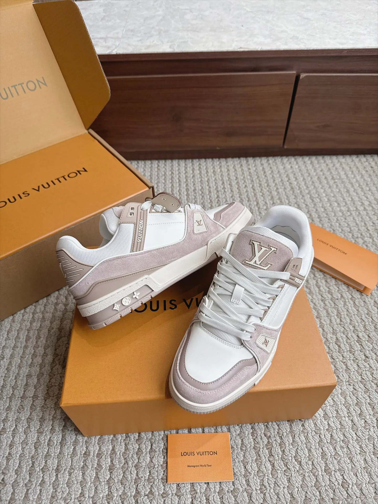 Кроссовки Мужские Louis Vuitton 18039312