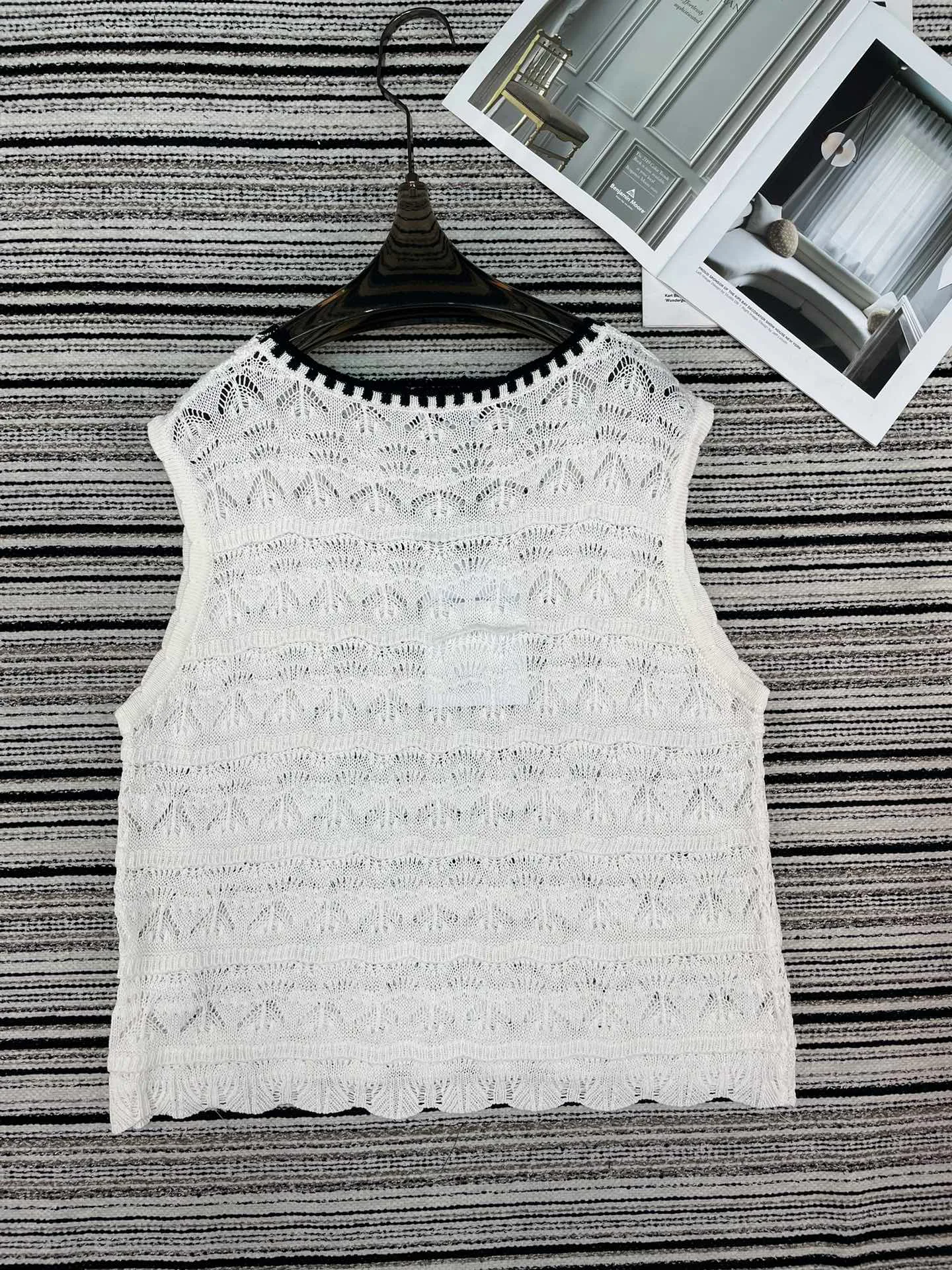 Жилеты Женские Chanel 11244908