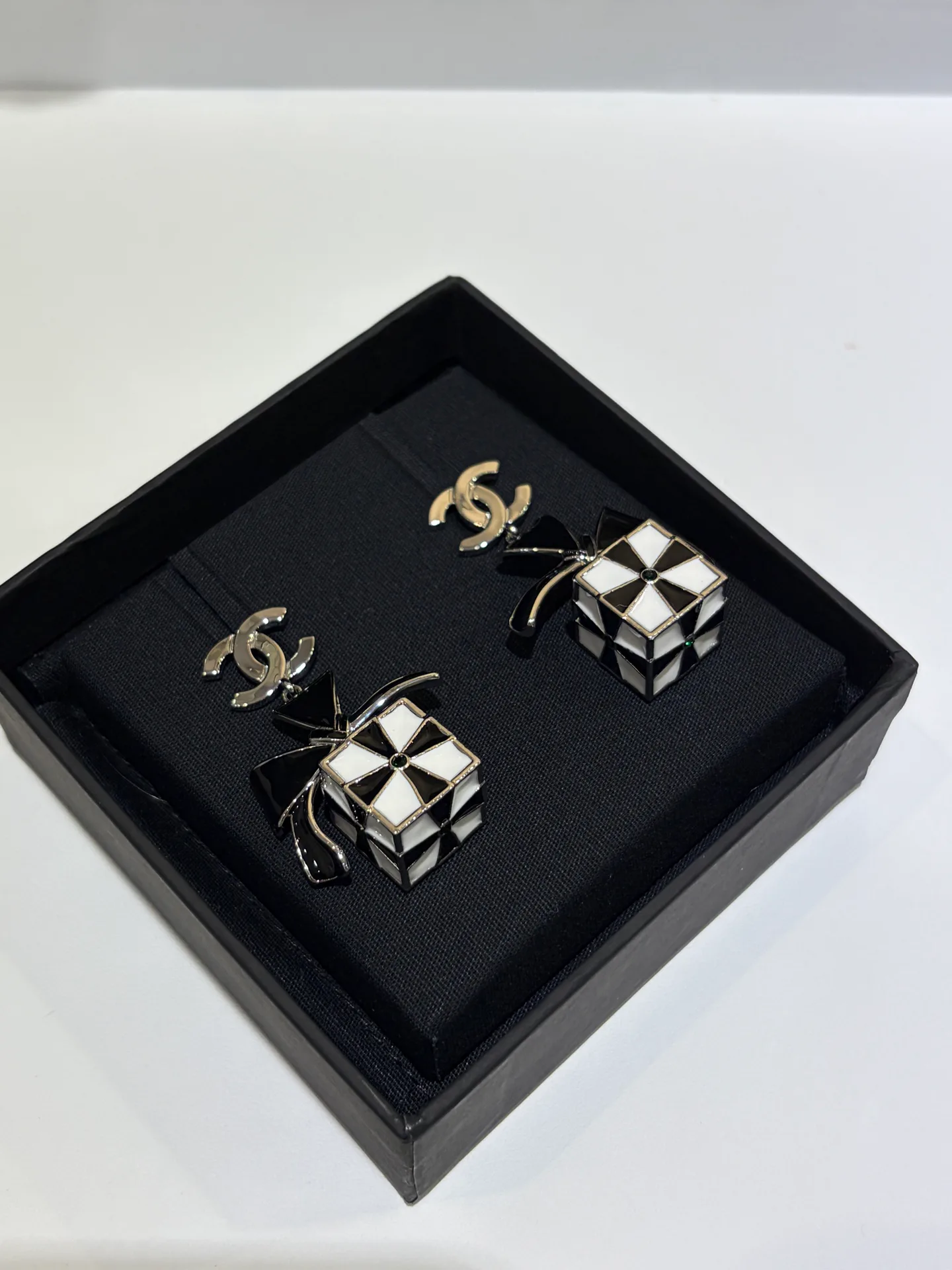 Бижутерия Chanel 1035376