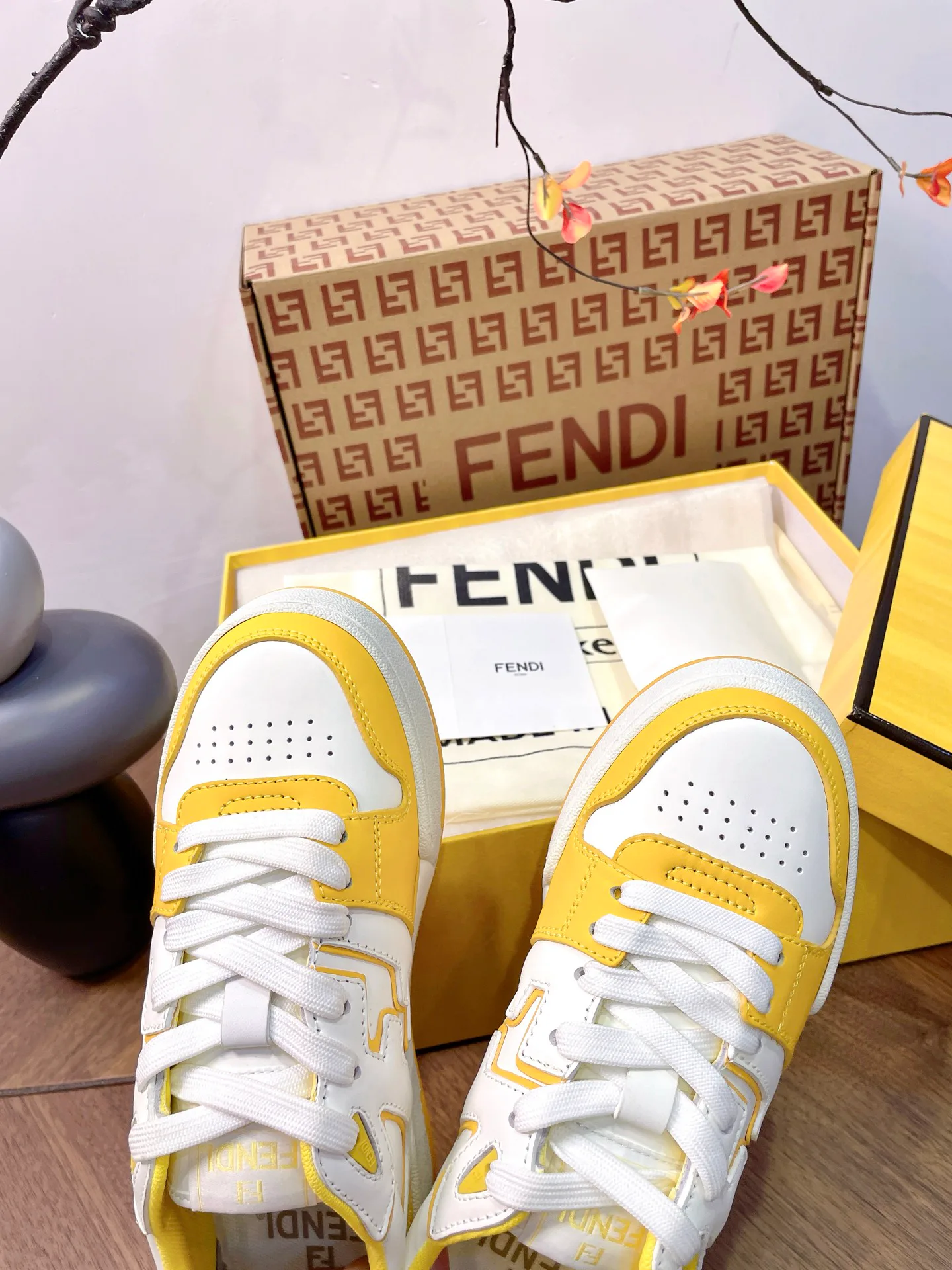 Кроссовки Женские Fendi 17957320