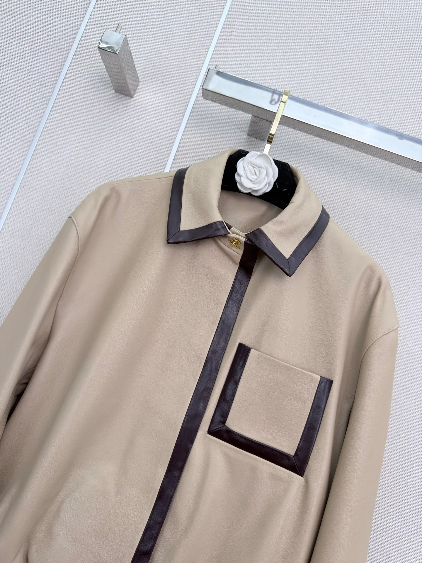 Кожаные Куртки И Дублёнки Женские Chanel 17288279