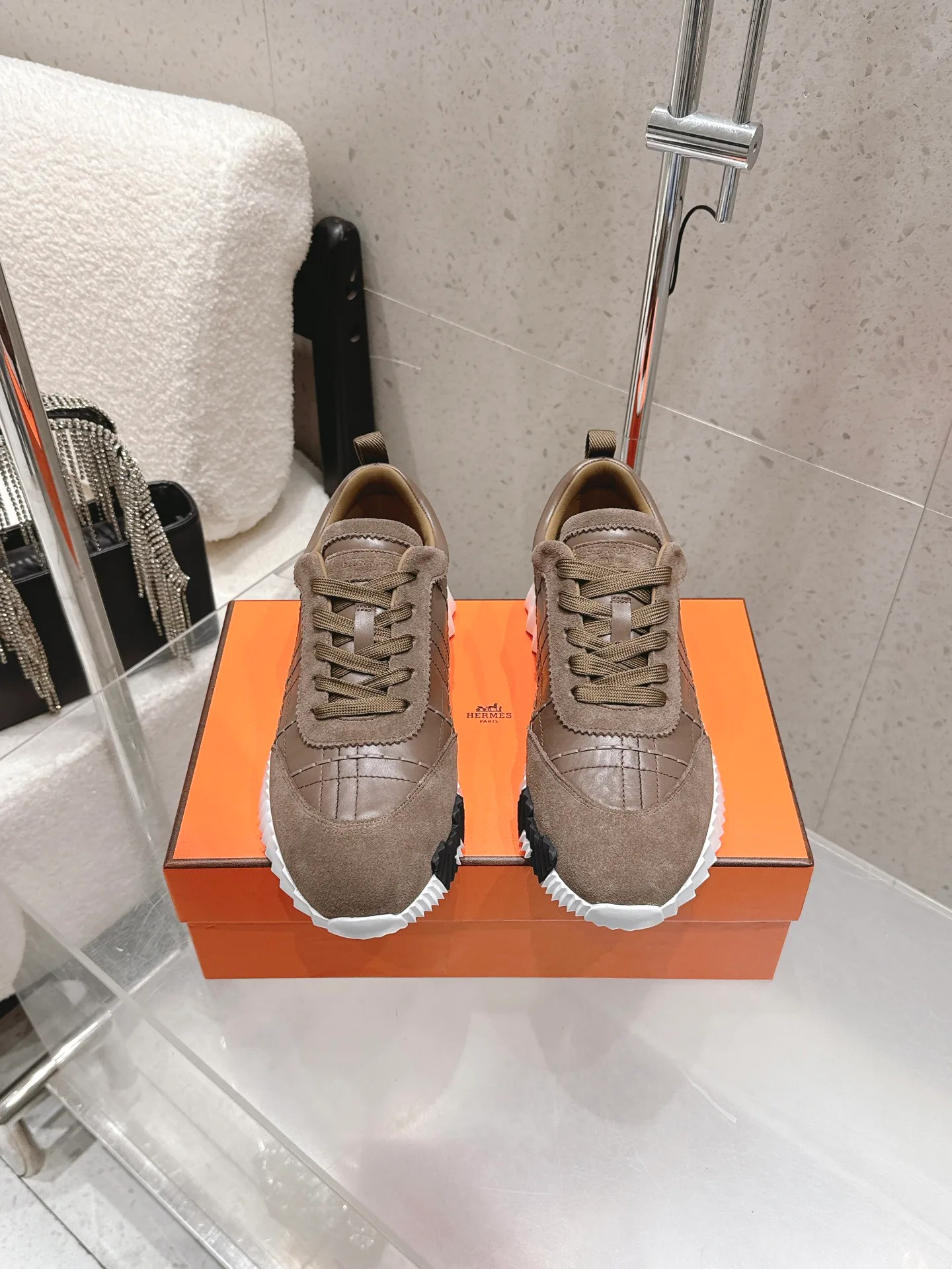 Кроссовки Женские Hermes 11011617