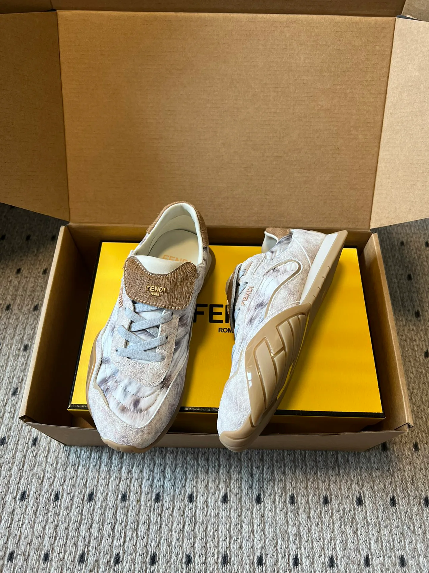 Кроссовки Женские Fendi 348752