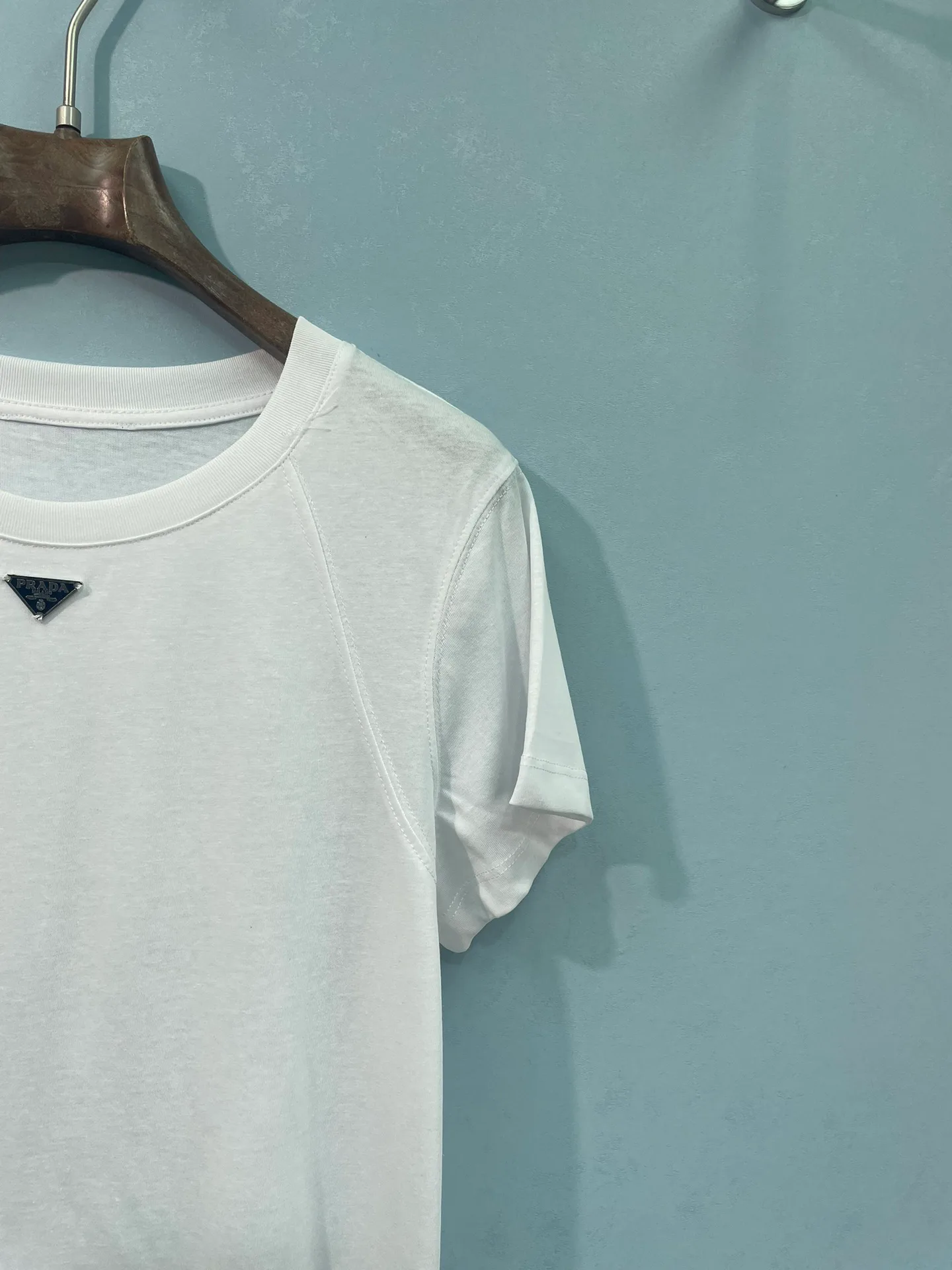 Футболки Женские Prada 13186672