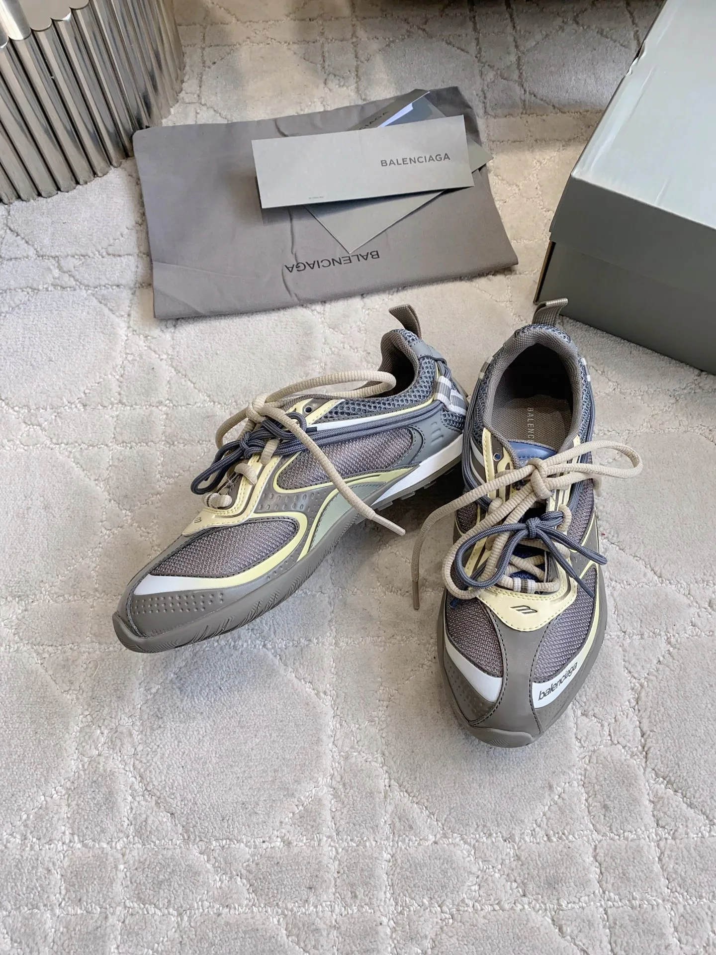 Кроссовки Женские Balenciaga 18133406