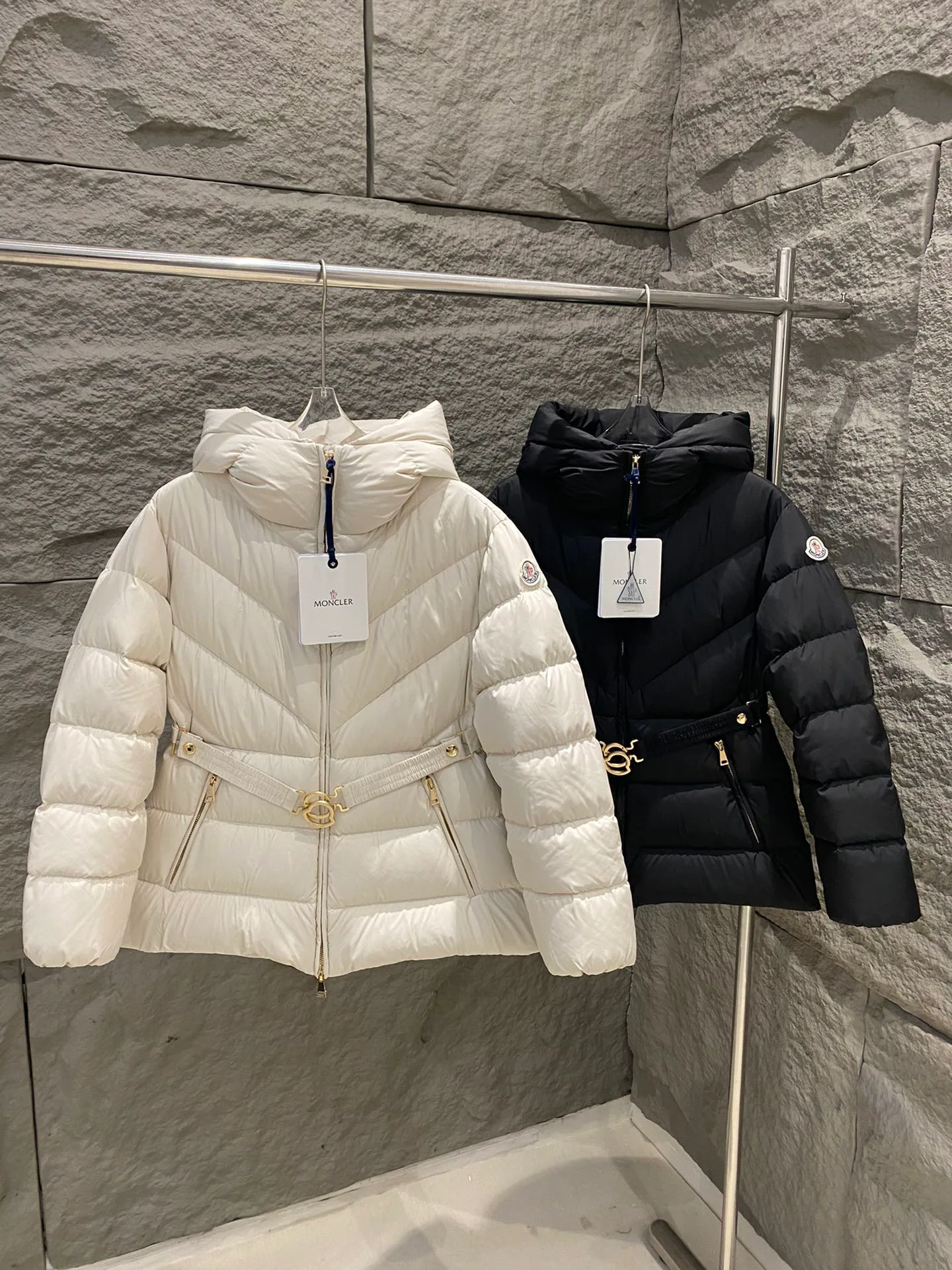 Куртки И Пуховики Женские Moncler 18723722