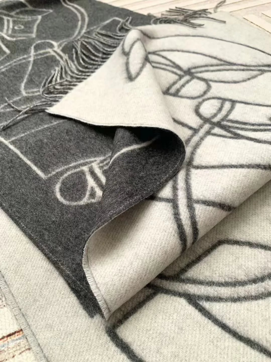 Шарфы Hermes 76721