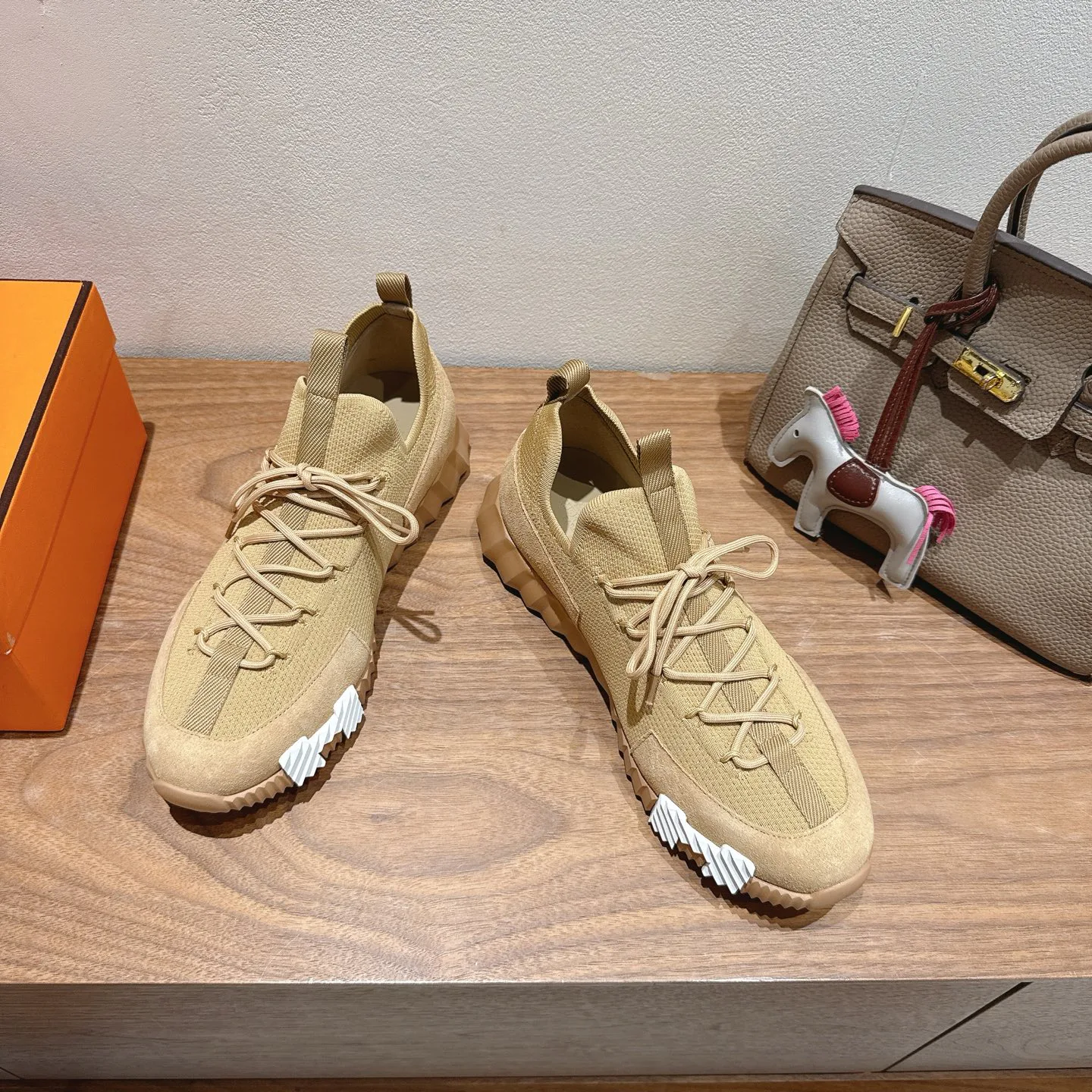 Кроссовки Женские Hermes 4852684