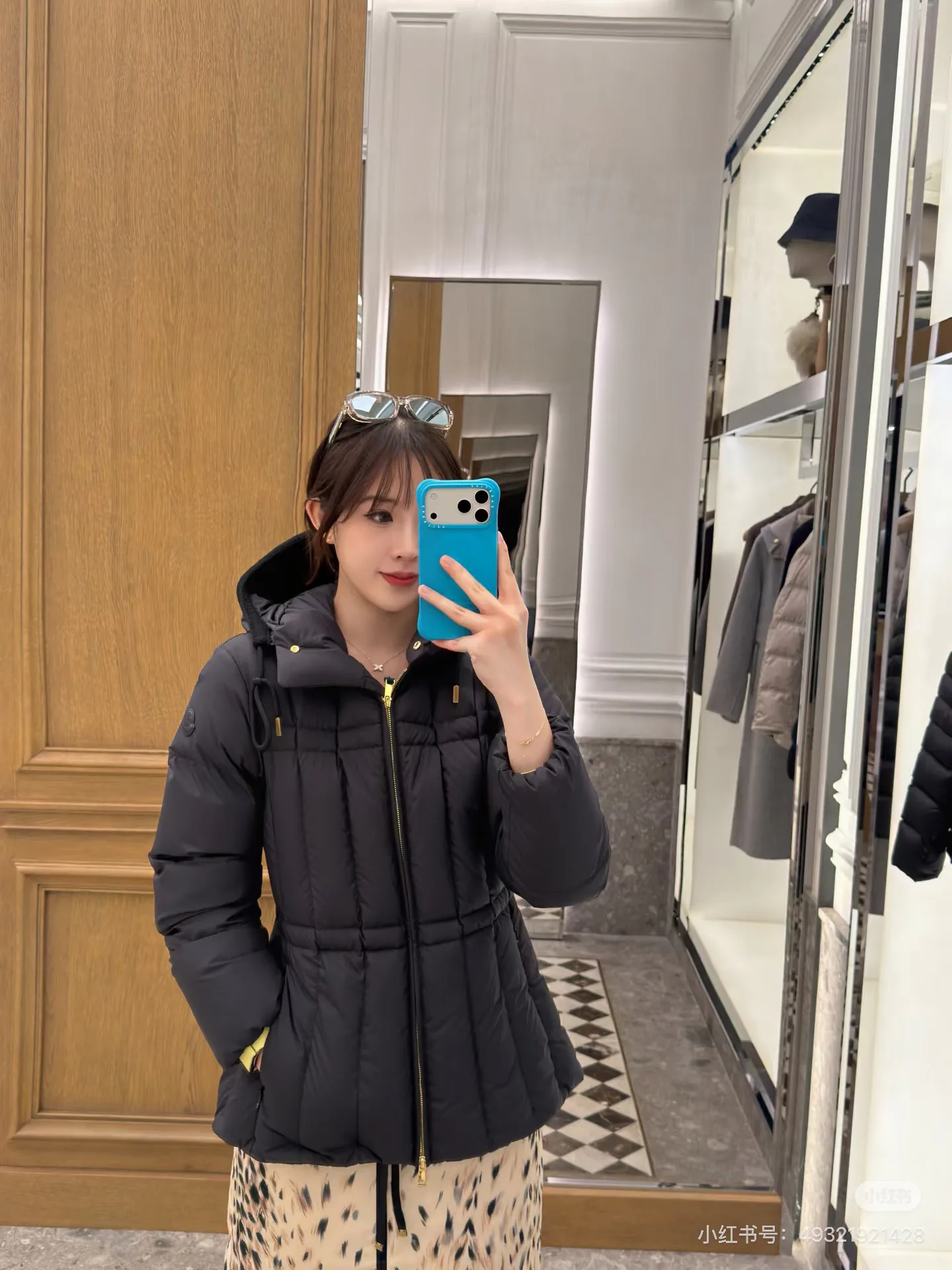 Куртки И Пуховики Женские Moncler 19960004