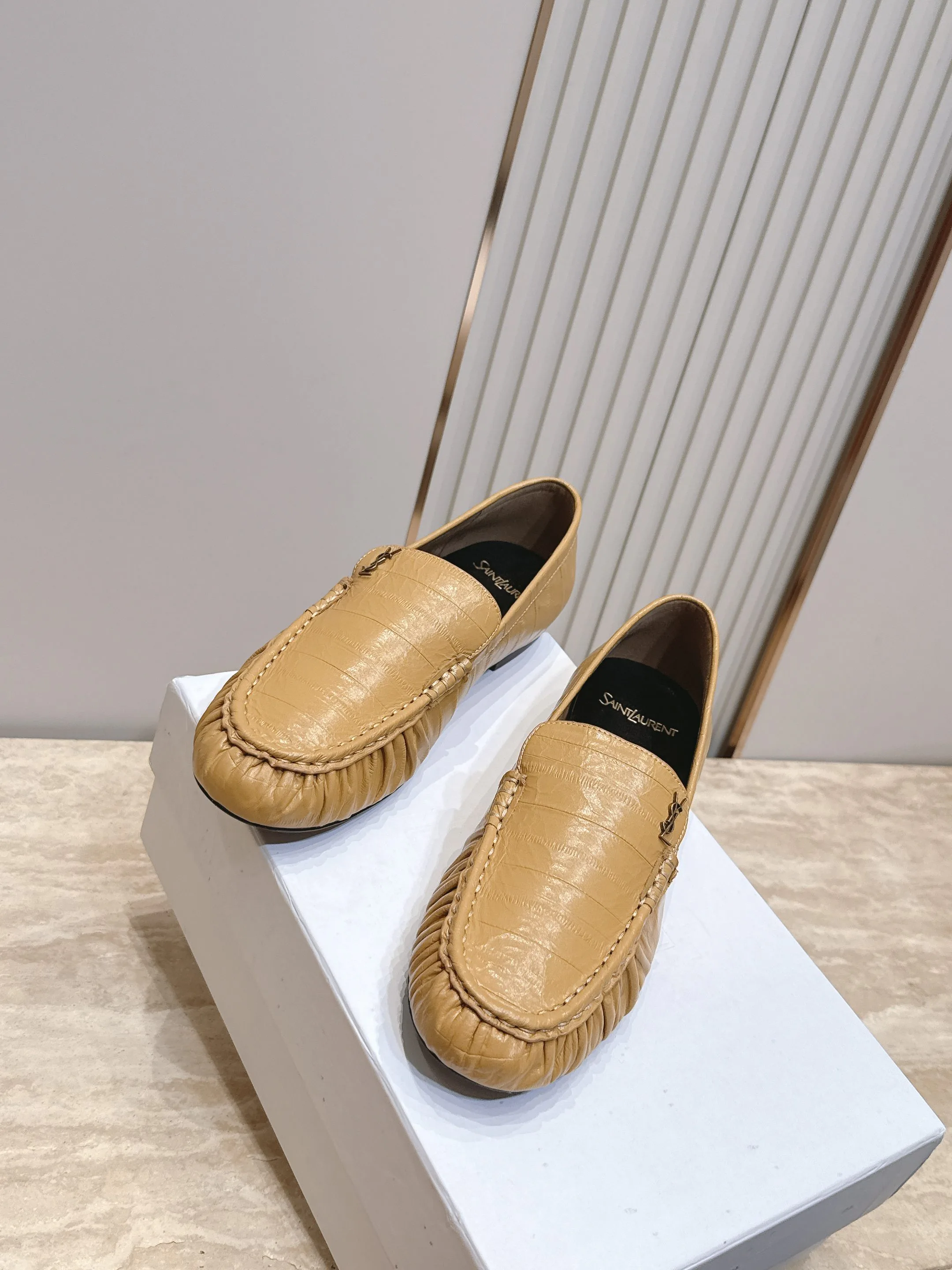 Лоферы И Мокасины Женские Saint Laurent 17701326