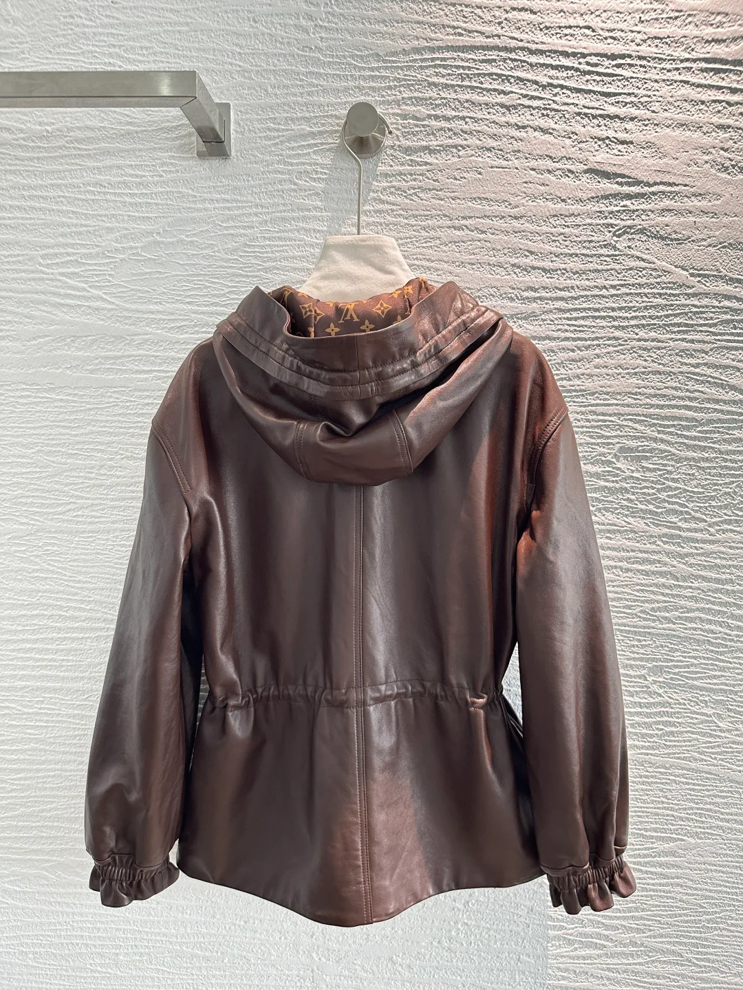 Кожаные Куртки И Дублёнки Женские Louis Vuitton 17474153