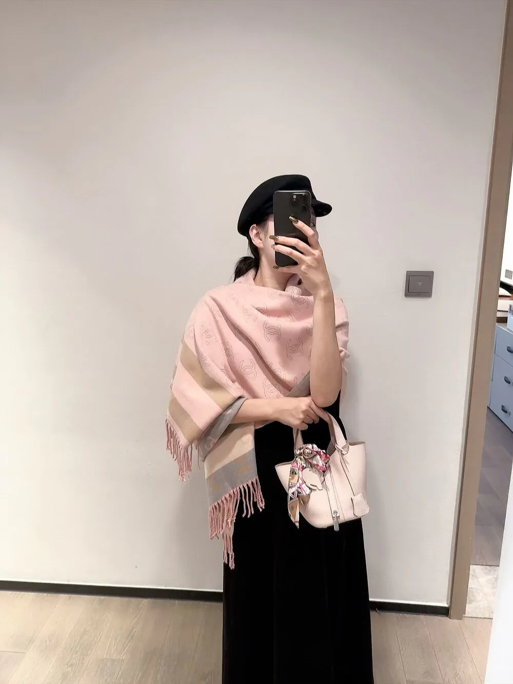 Шарфы Chanel 18105103