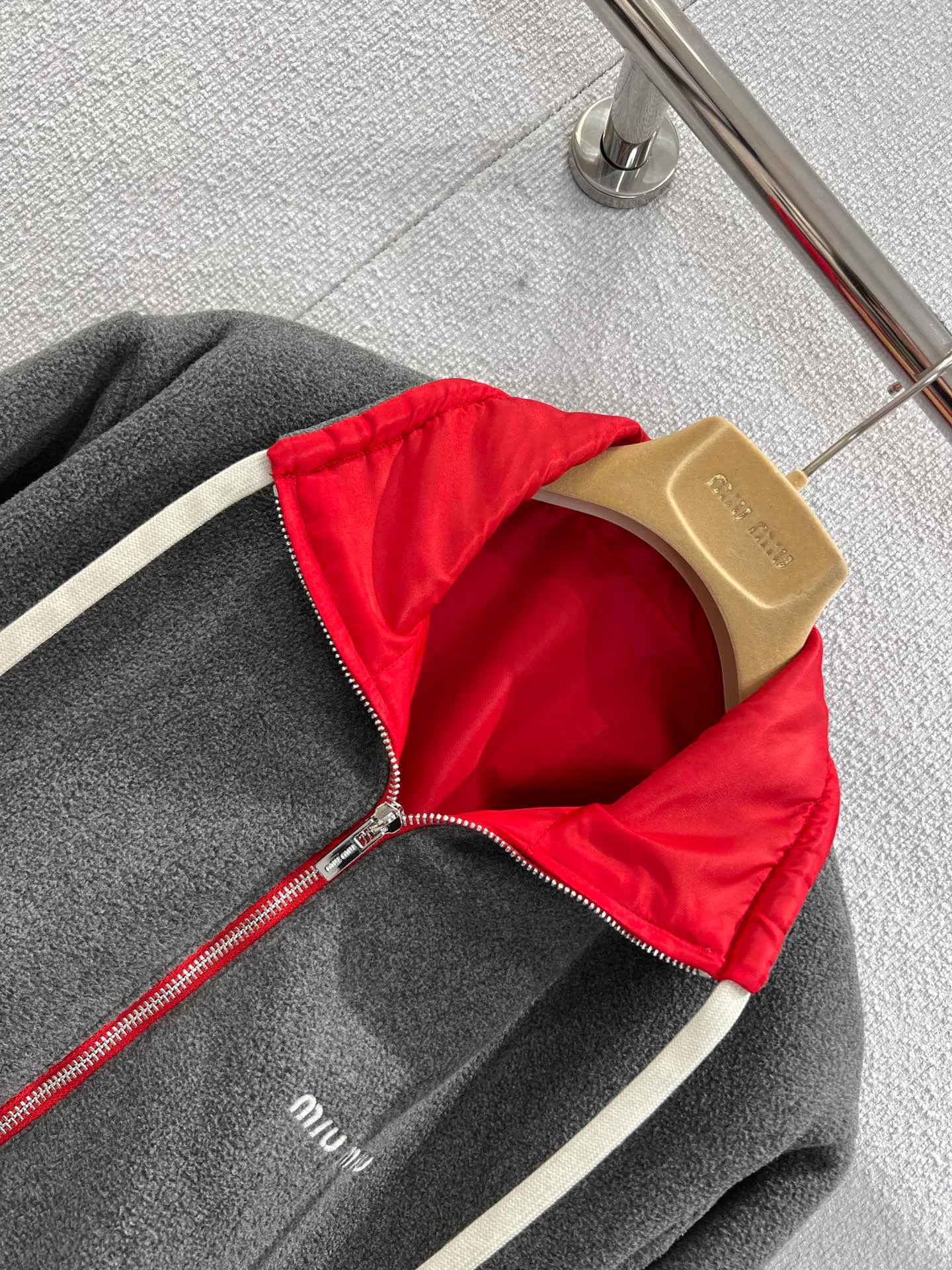 Куртки И Пуховики Женские Miu Miu 1393786