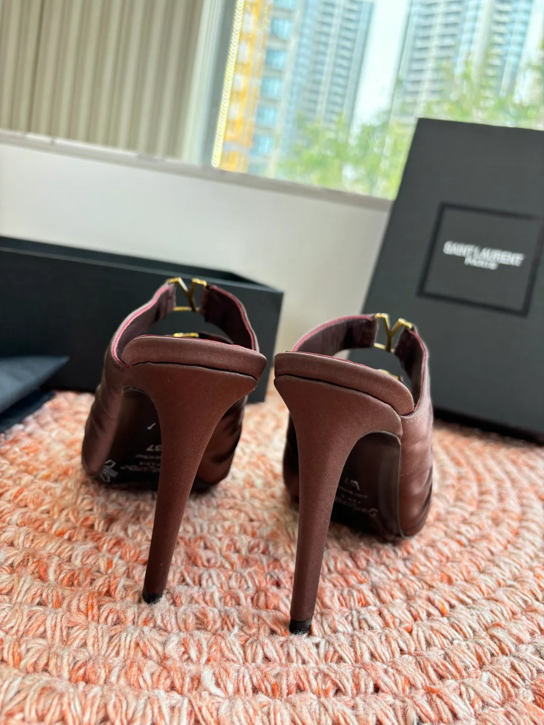 Босоножки Женские Saint Laurent 10211622