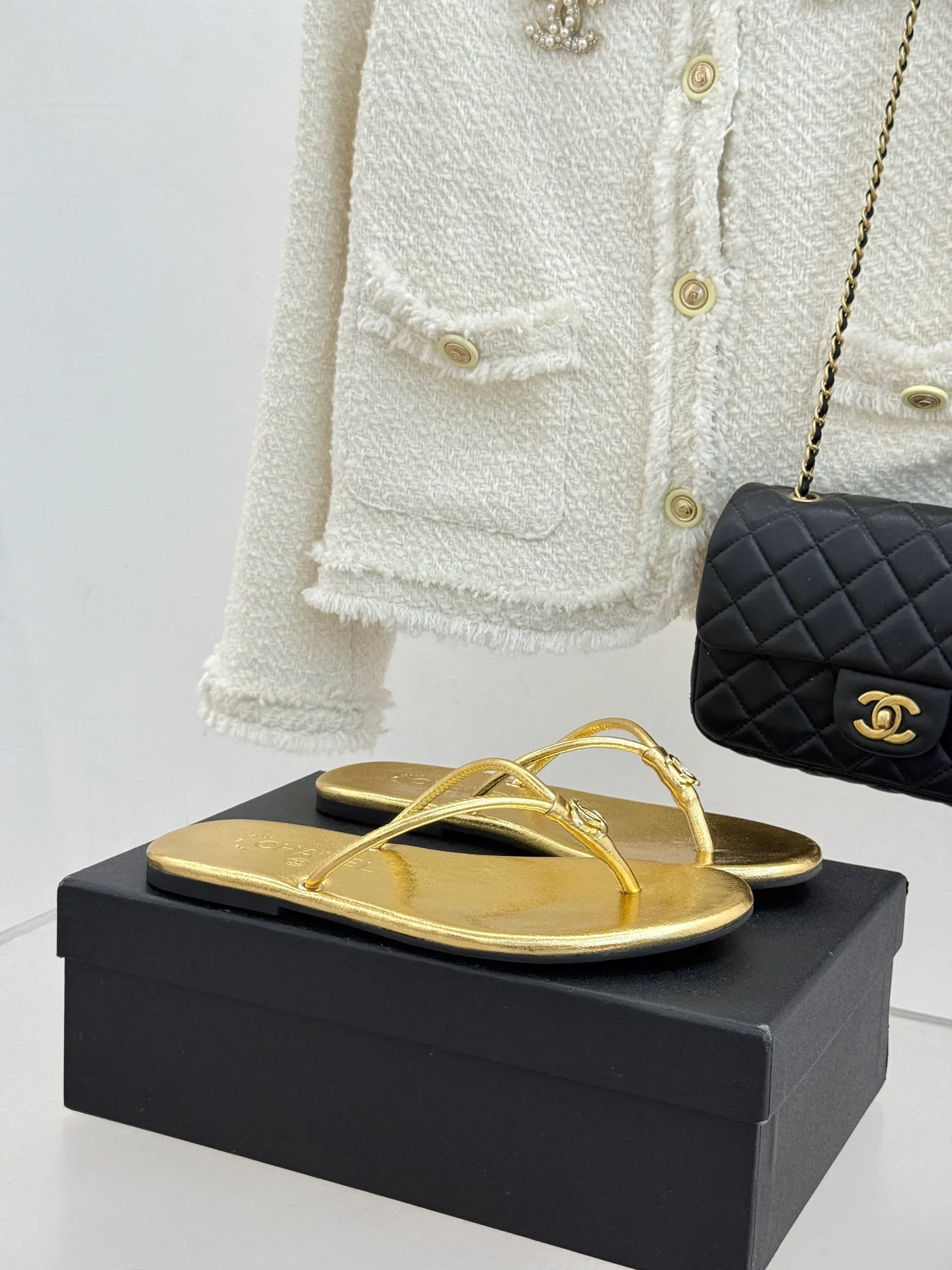 Шлепанцы Женские Chanel 11646711