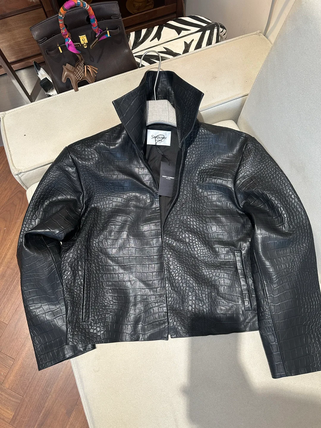 Кожаные Куртки И Дублёнки Женские Saint Laurent 18333456