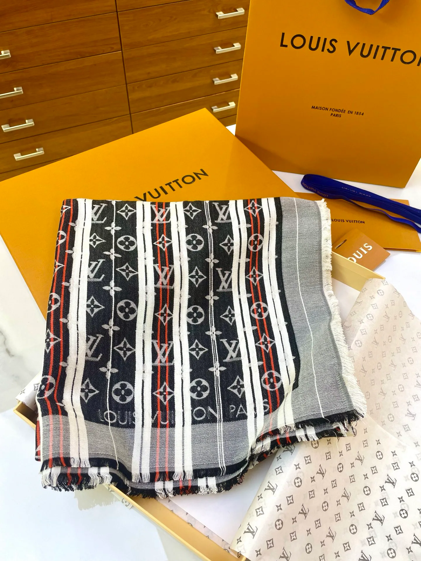 Шарфы Louis Vuitton 4874460