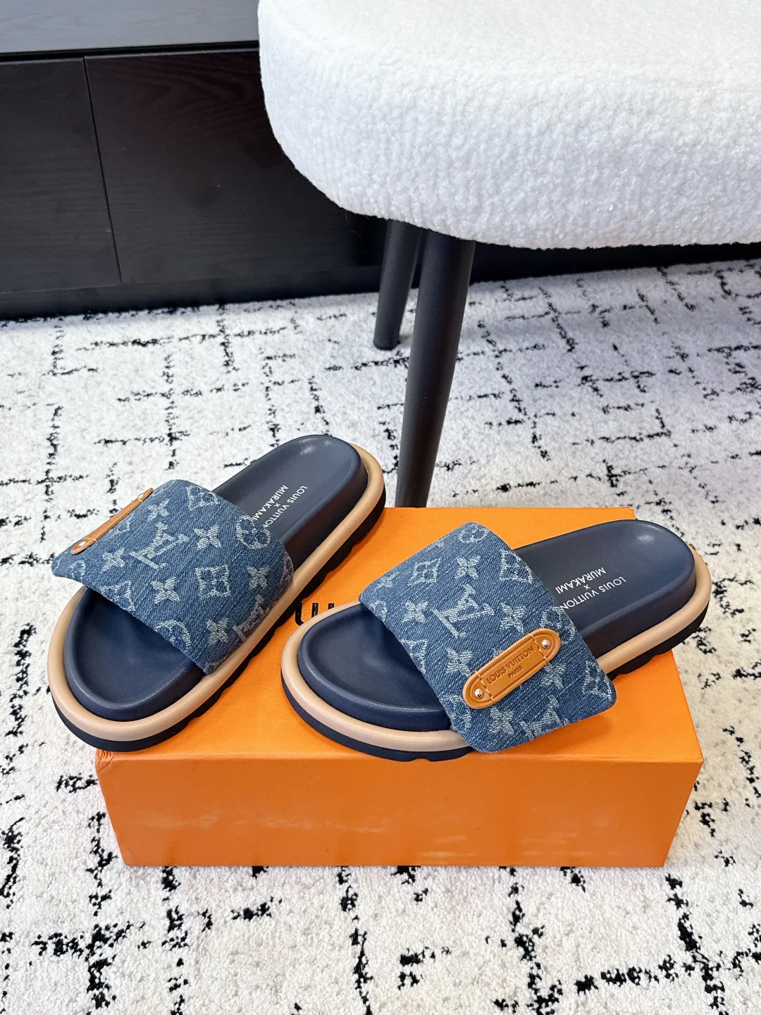 Шлепанцы Женские Louis Vuitton 1752825