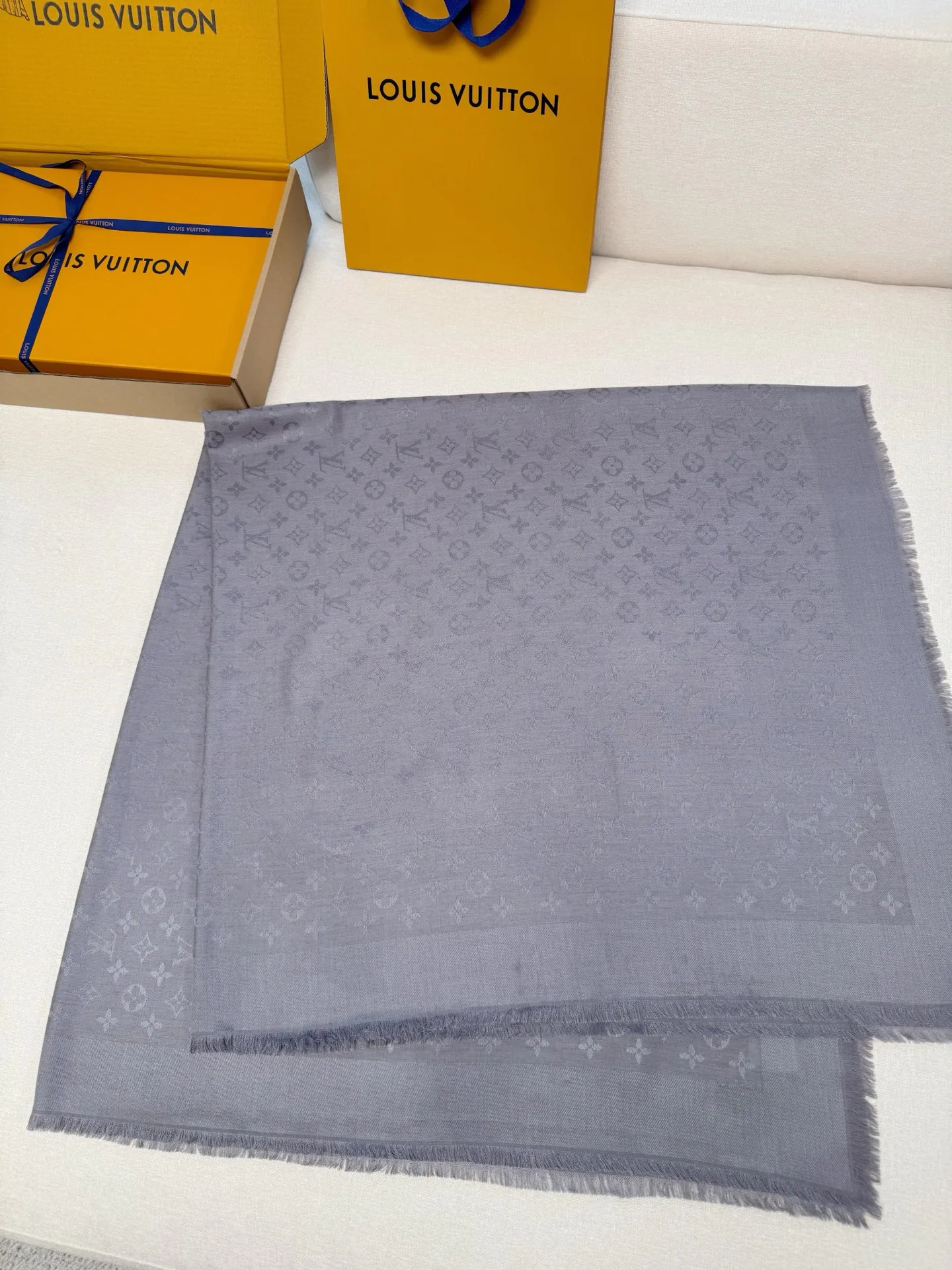 Шарфы Louis Vuitton 437765