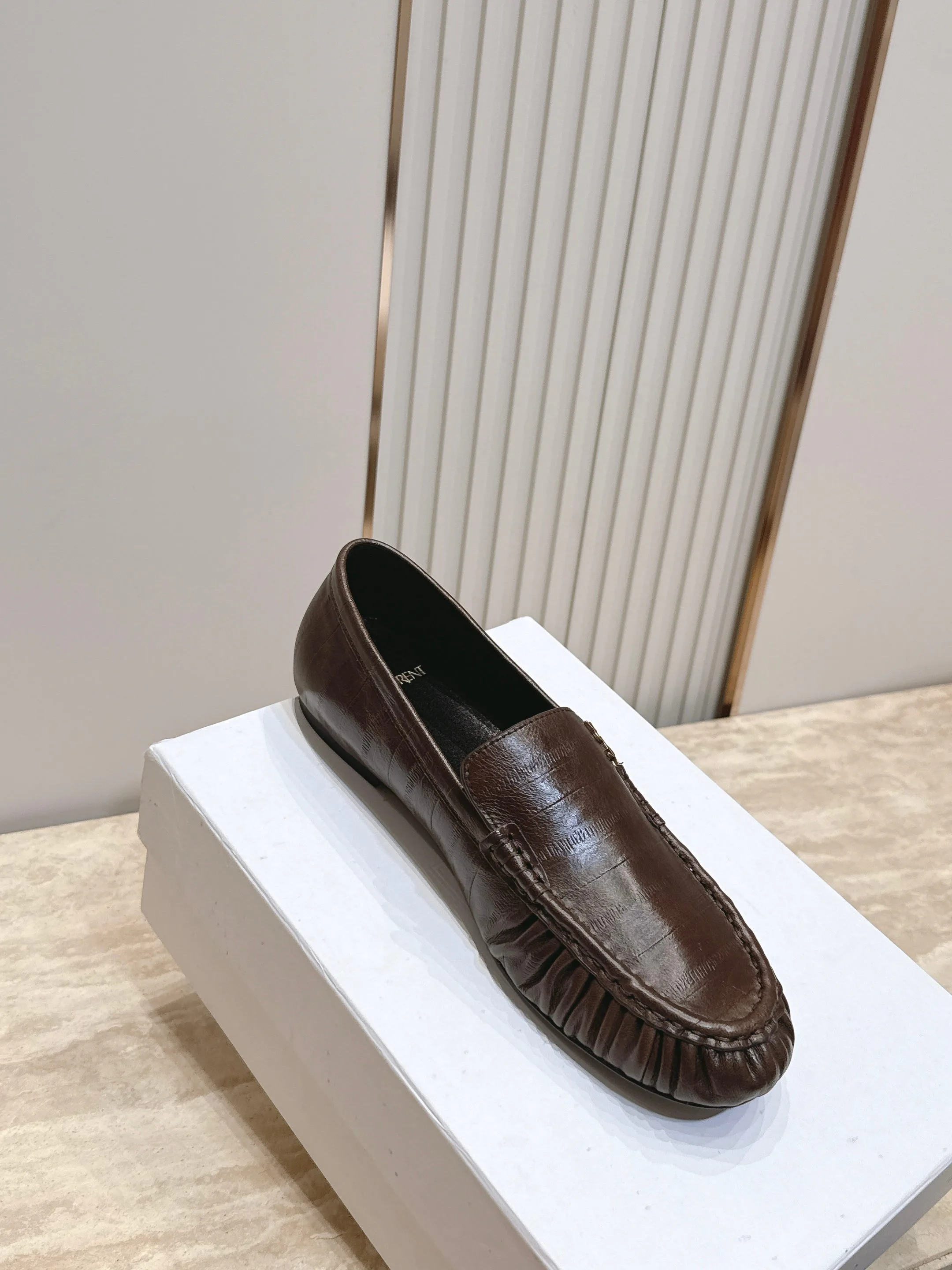Лоферы И Мокасины Женские Saint Laurent 17701329