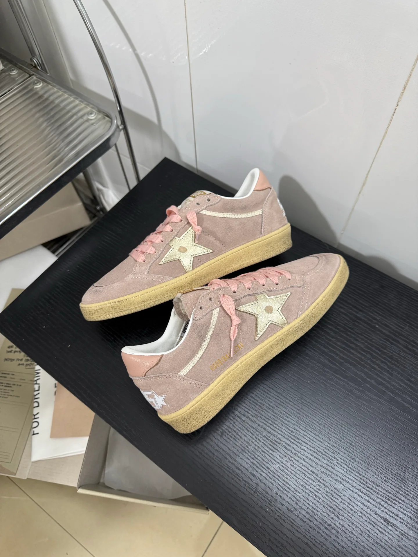 Кроссовки Женские Golden Goose 18211935
