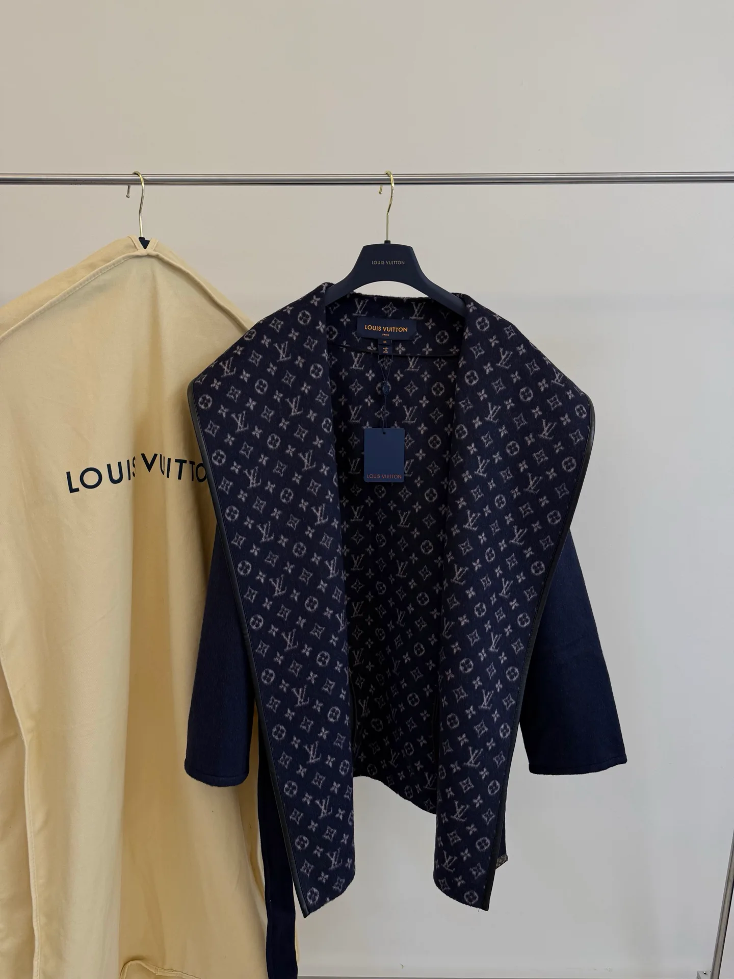 Пальто Женские Louis Vuitton 18601492