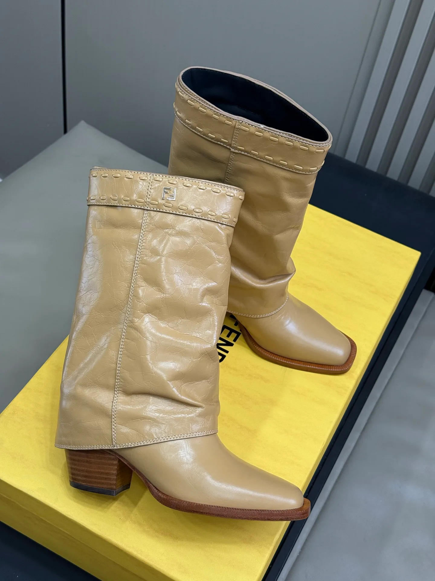 Сапоги Женские Fendi 257086