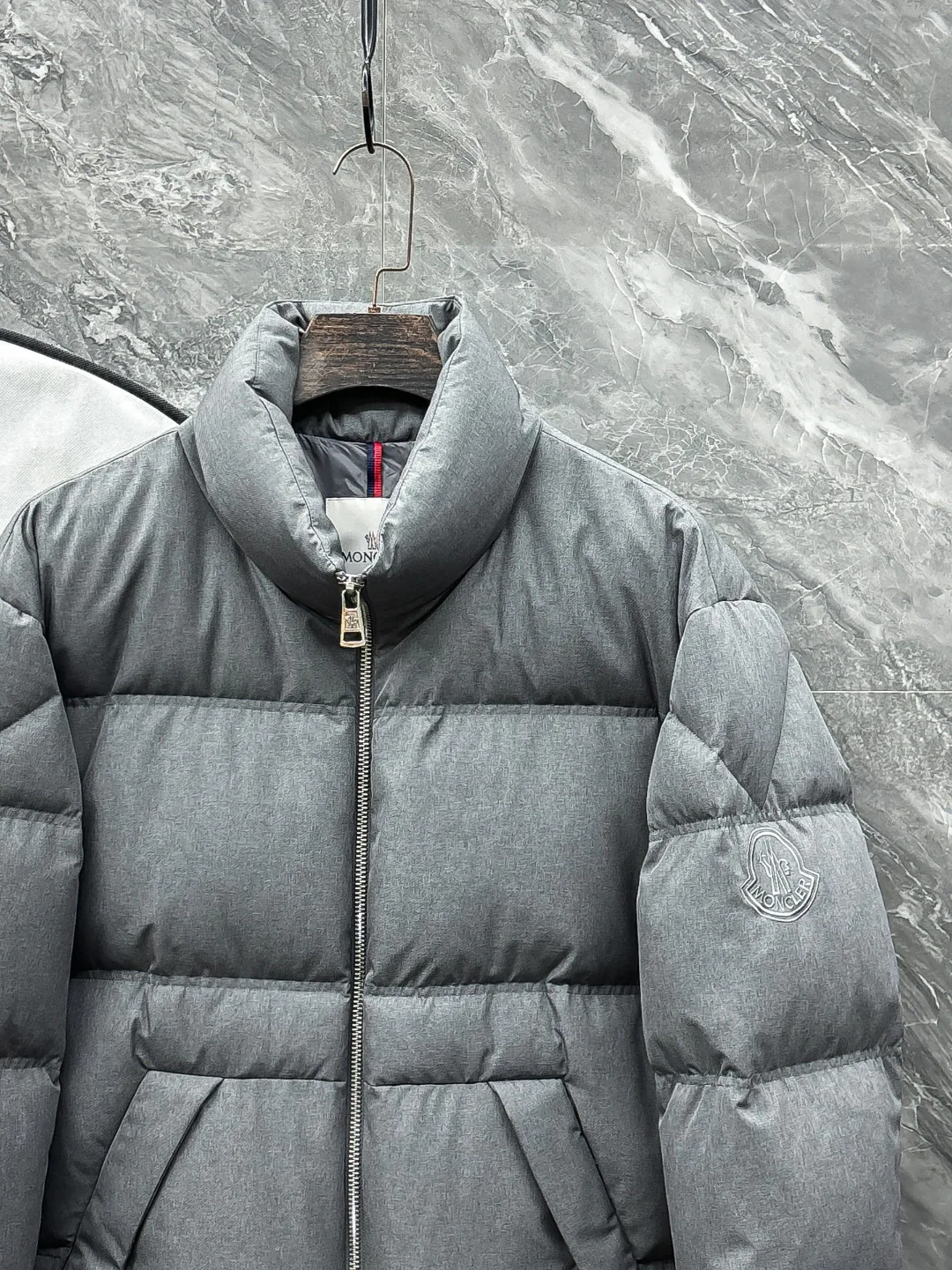 Куртки И Пуховики Мужские Moncler 5023444