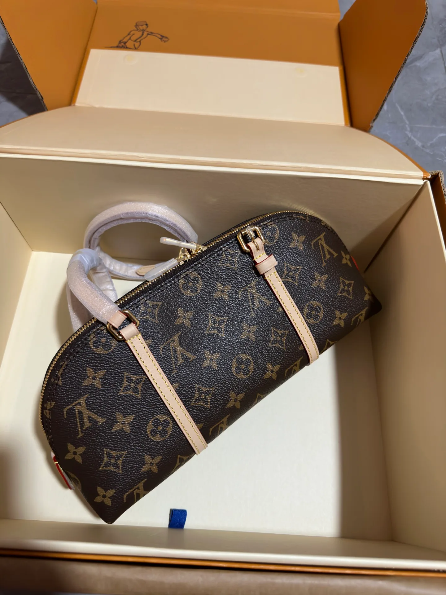 Классические Сумки Женские Louis Vuitton 17498627