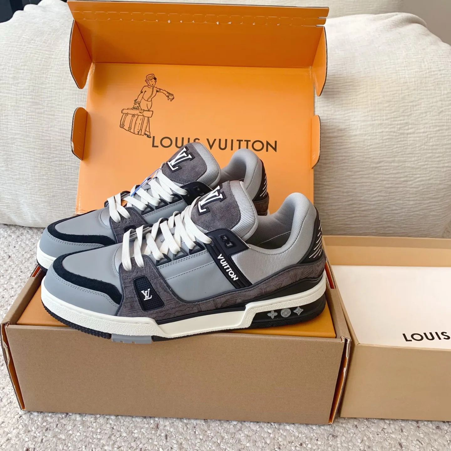 Кроссовки Мужские Louis Vuitton 18258375