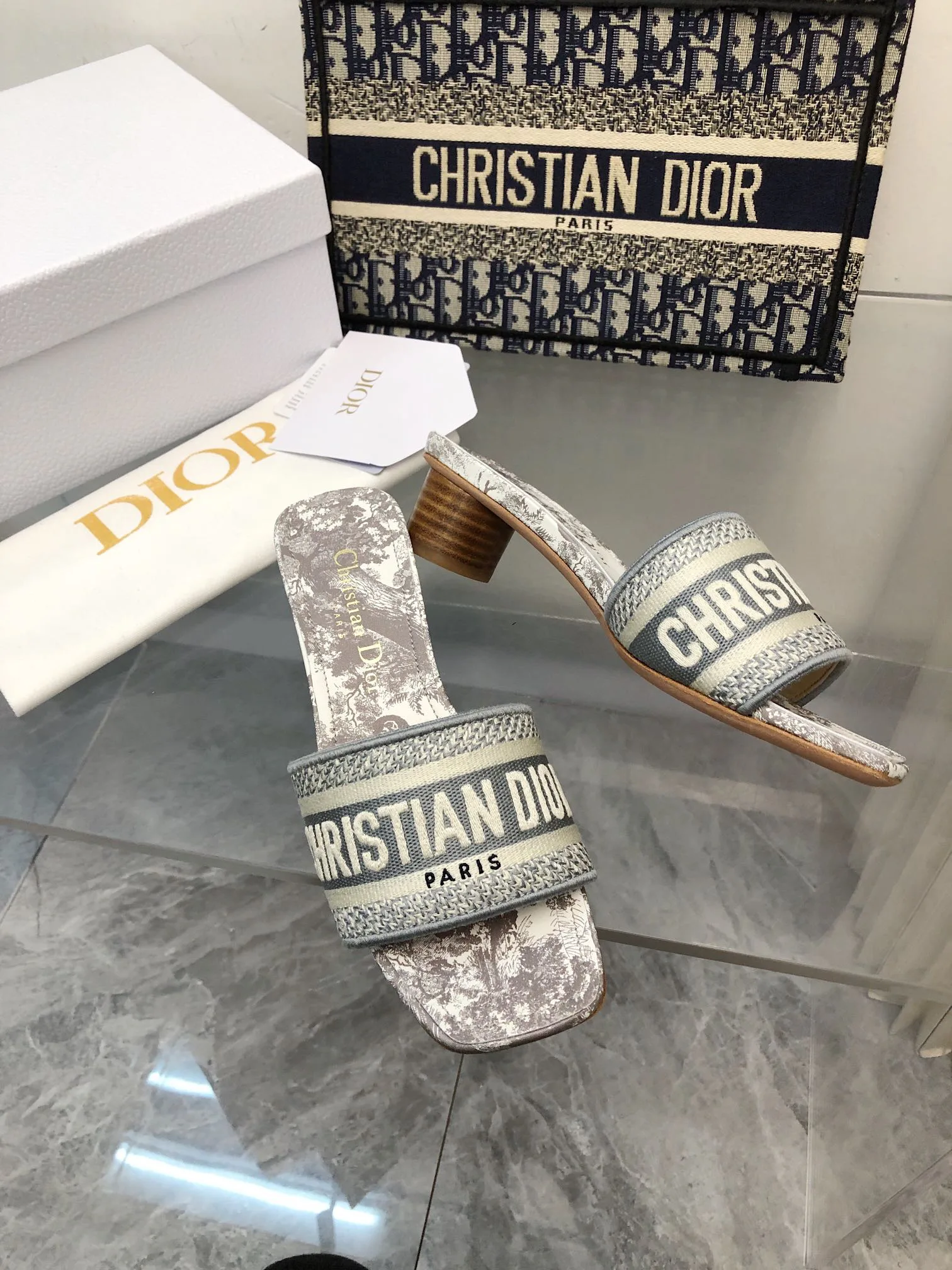 Босоножки Женские Christian Dior 18633991