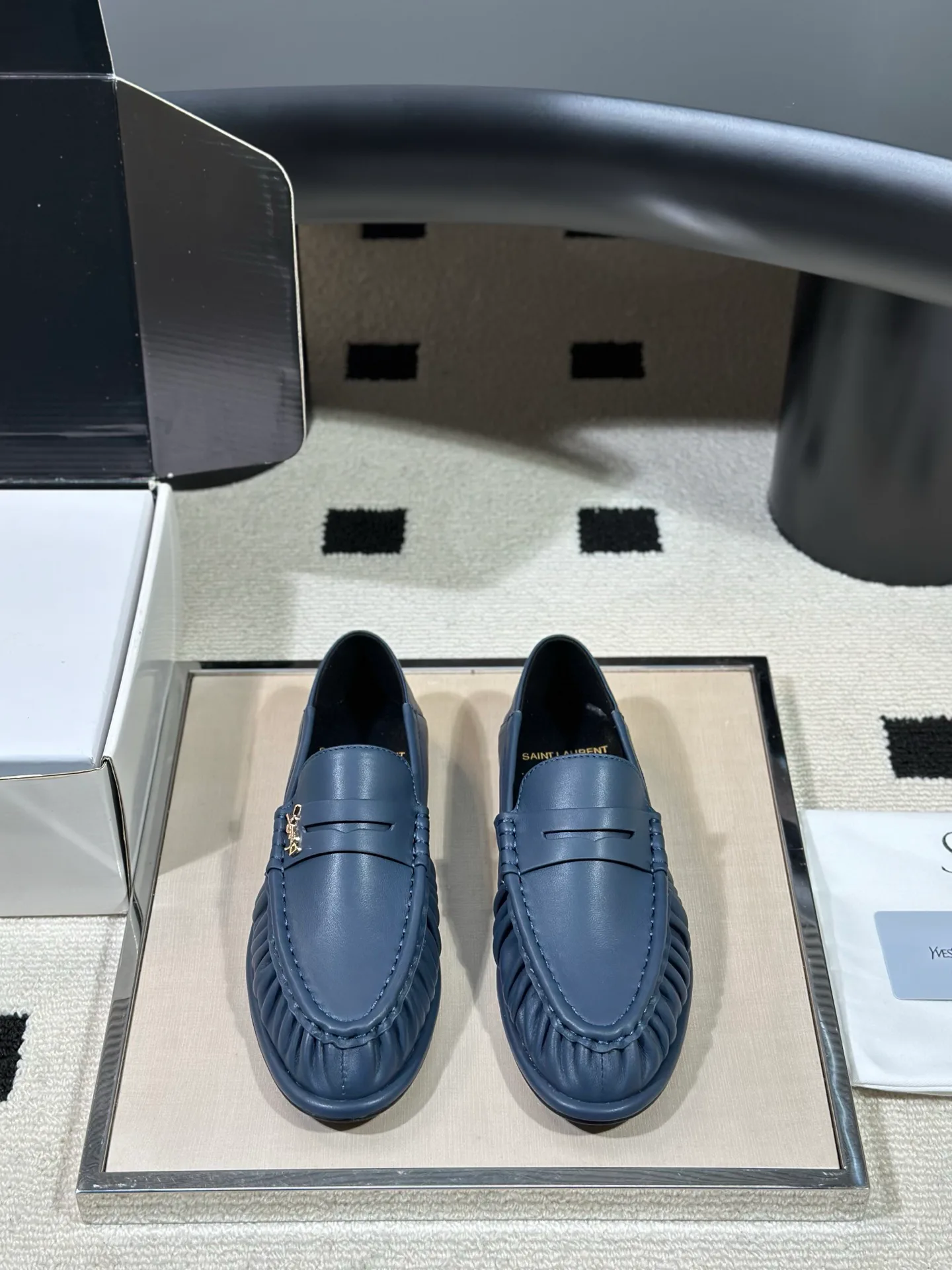 Лоферы И Мокасины Женские Saint Laurent 18041760
