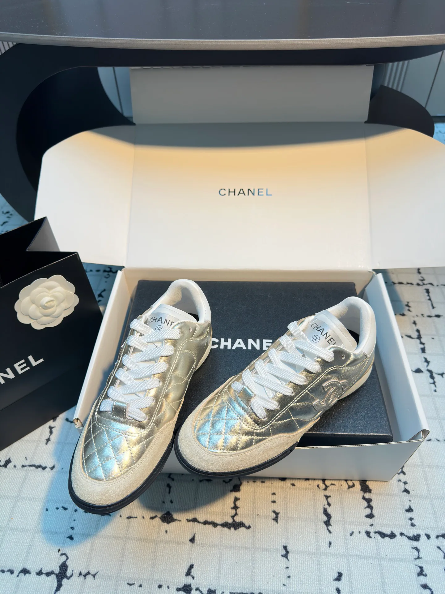 Кроссовки Женские Chanel 10468560