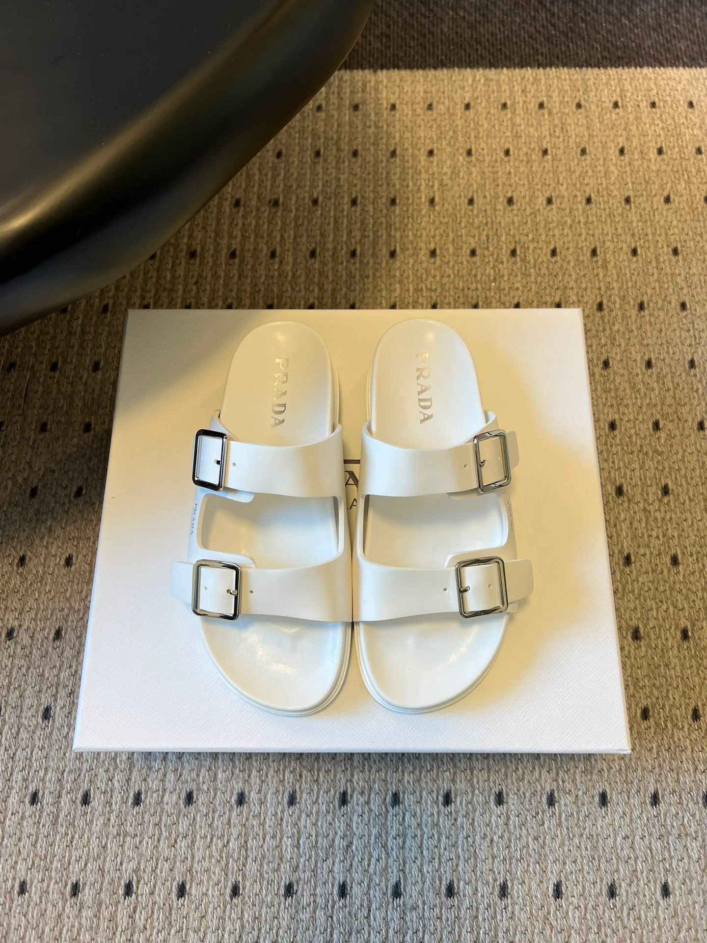 Сандалии Женские Prada 10496664