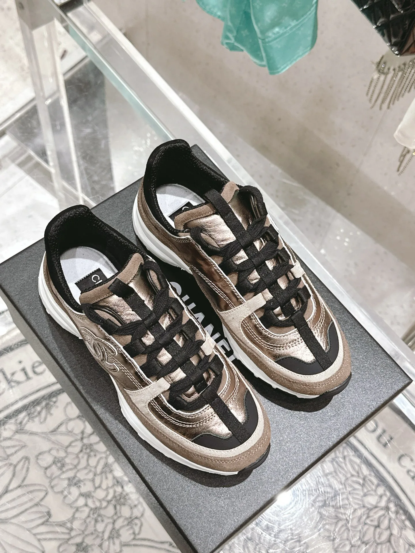 Кроссовки Женские Chanel 11405146