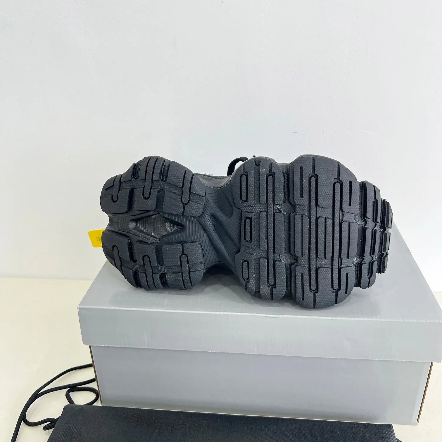 Кроссовки Женские Balenciaga 6428084