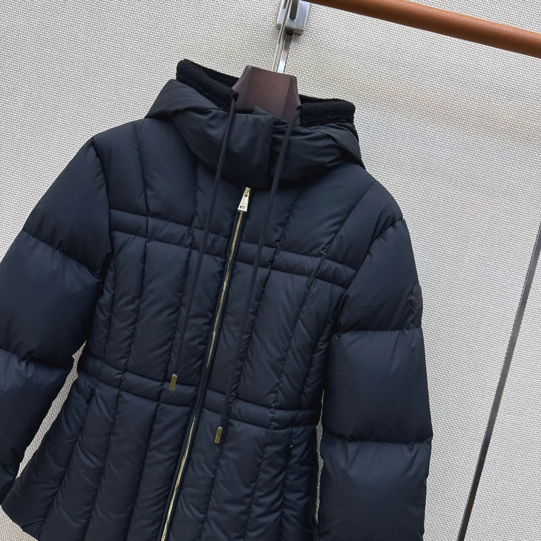Куртки И Пуховики Женские Moncler 18015562