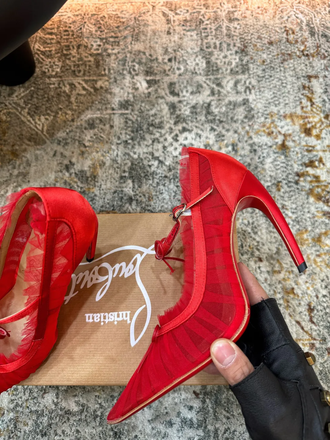 Туфли Женские Christian Louboutin 17524666