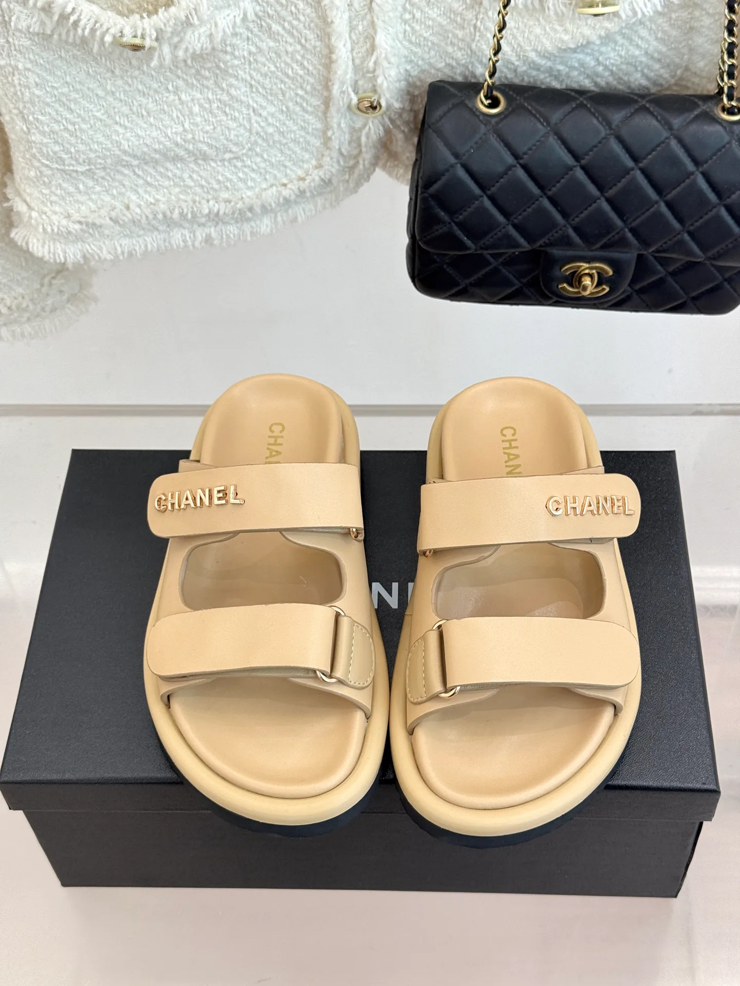 Шлепанцы Женские Chanel 11646700