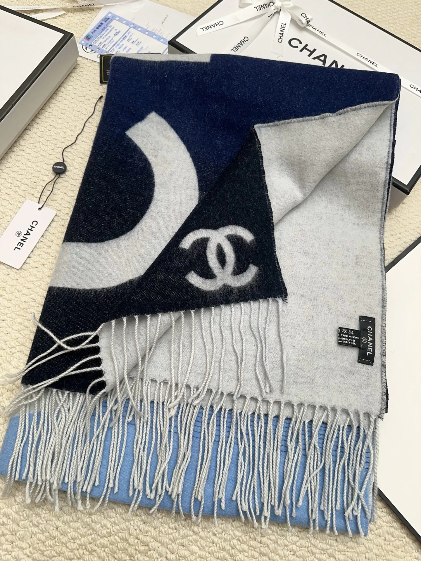 Шарфы Chanel 18627354