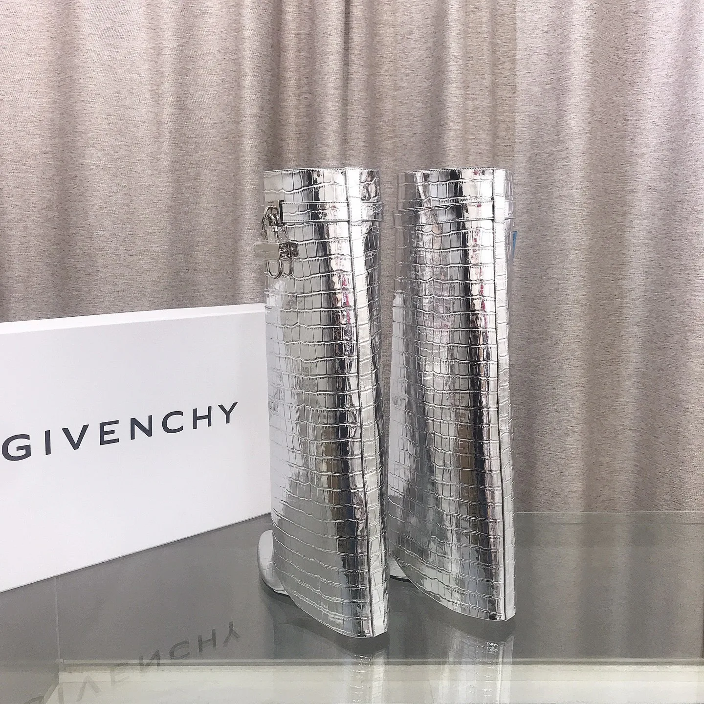 Сапоги Женские Givenchy 18289995