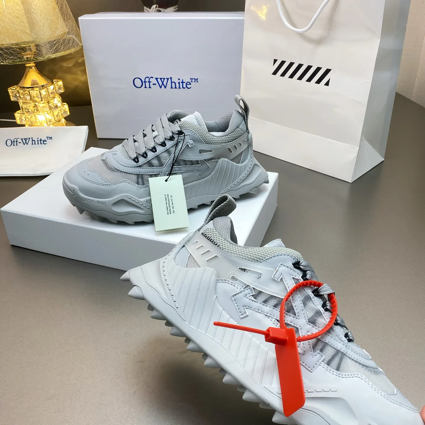 Кроссовки Женские Off-White 17530530