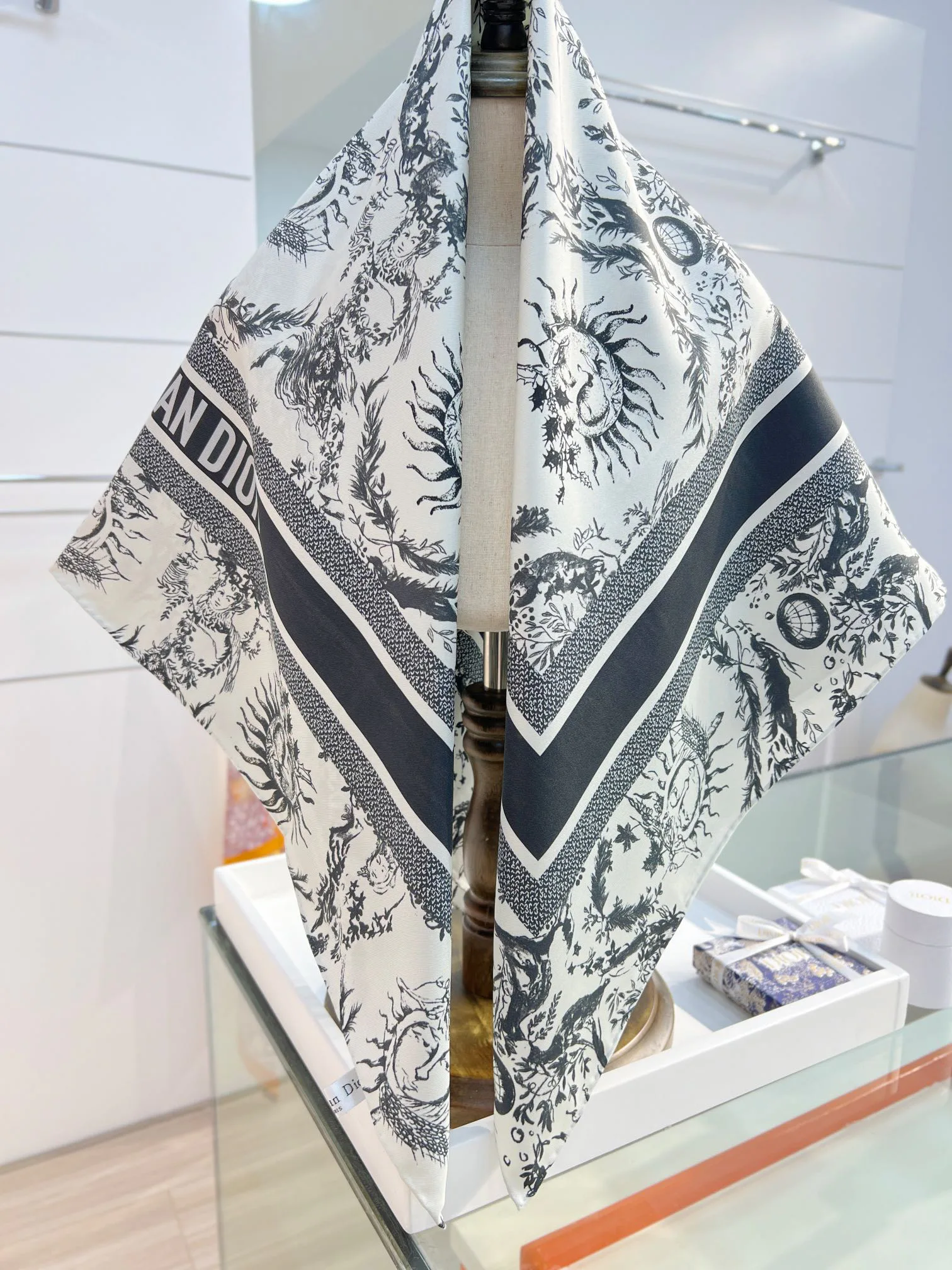 Платки Christian Dior 351446