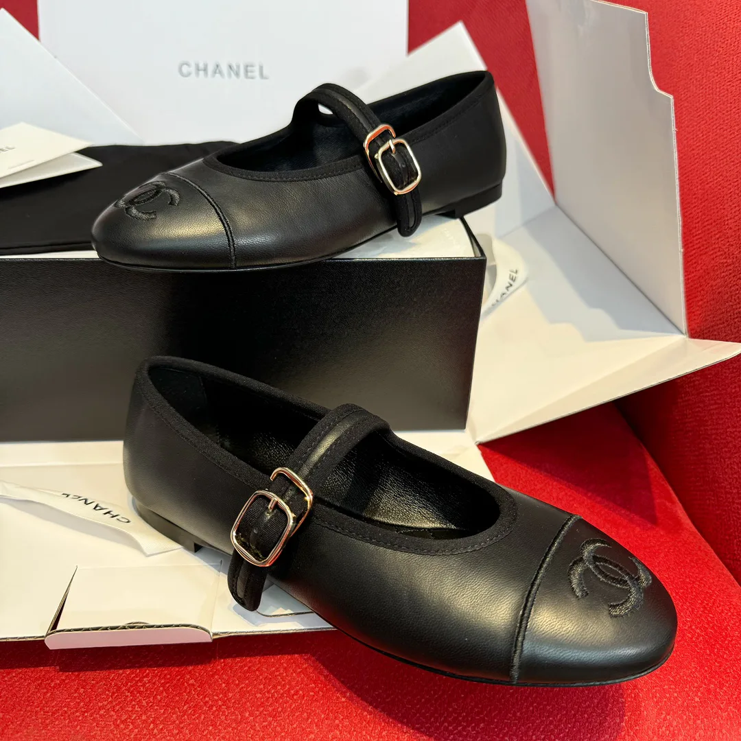 Туфли Женские Chanel 18067041