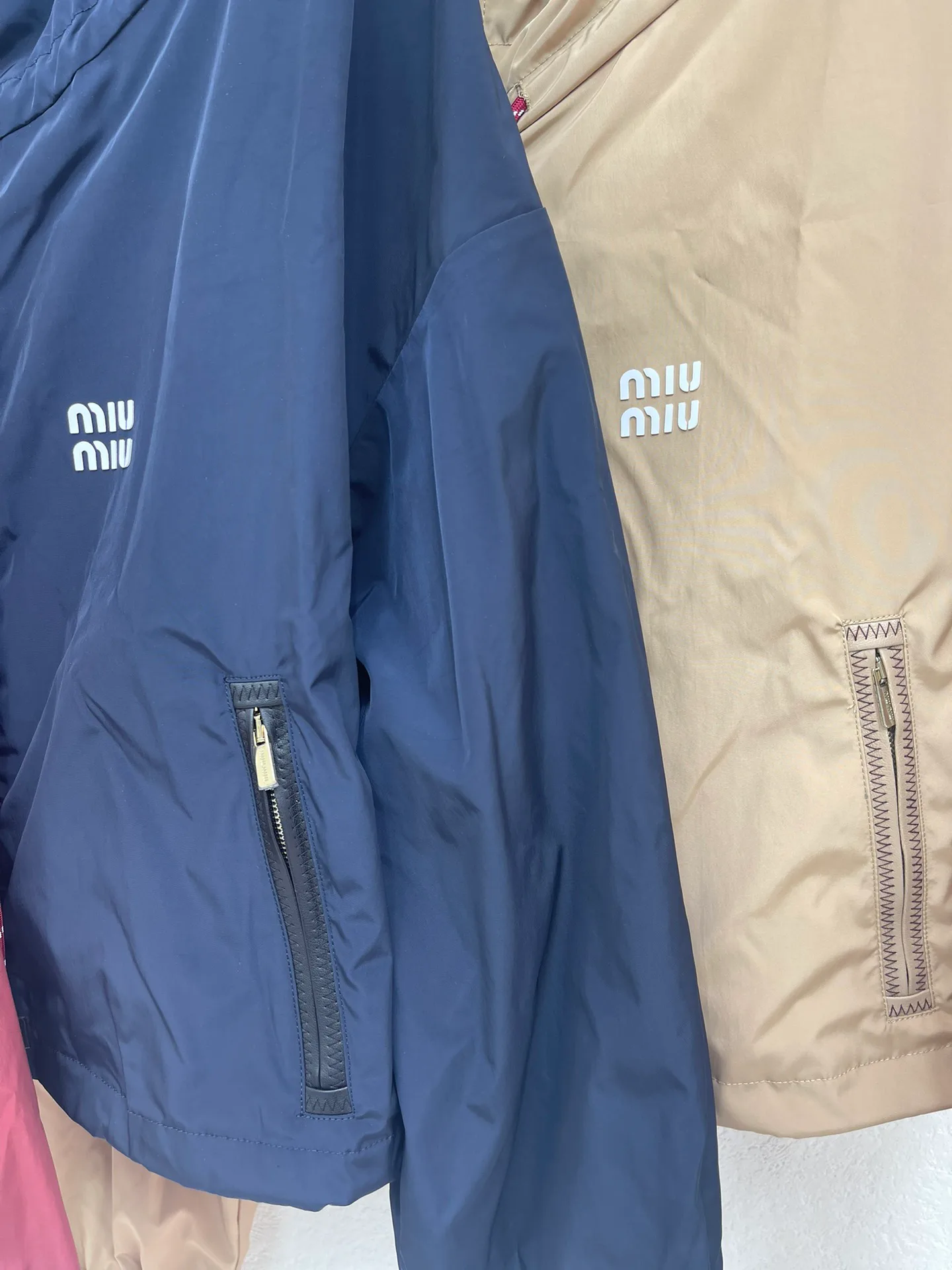 Куртки И Пуховики Женские Miu Miu 10648277