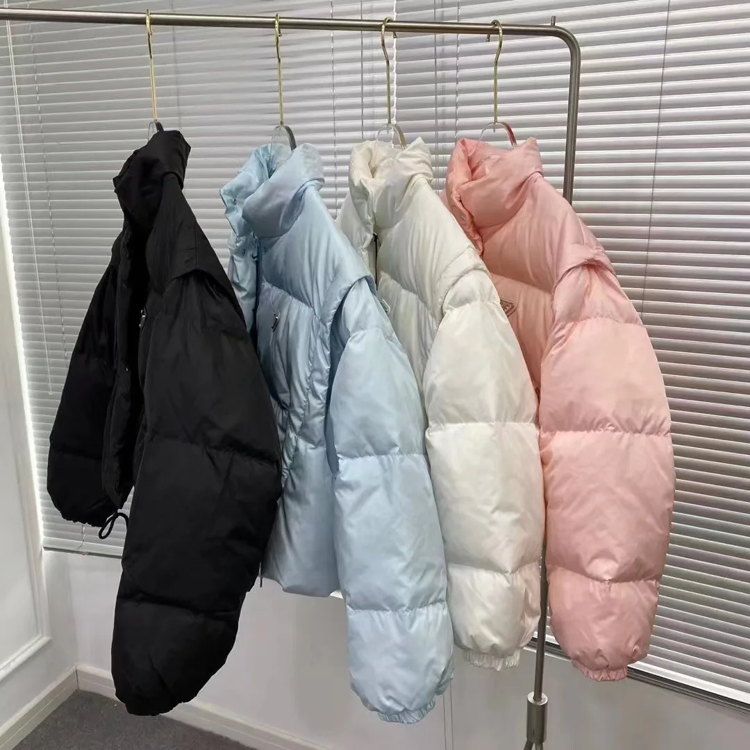 Куртки И Пуховики Женские Prada 17890879