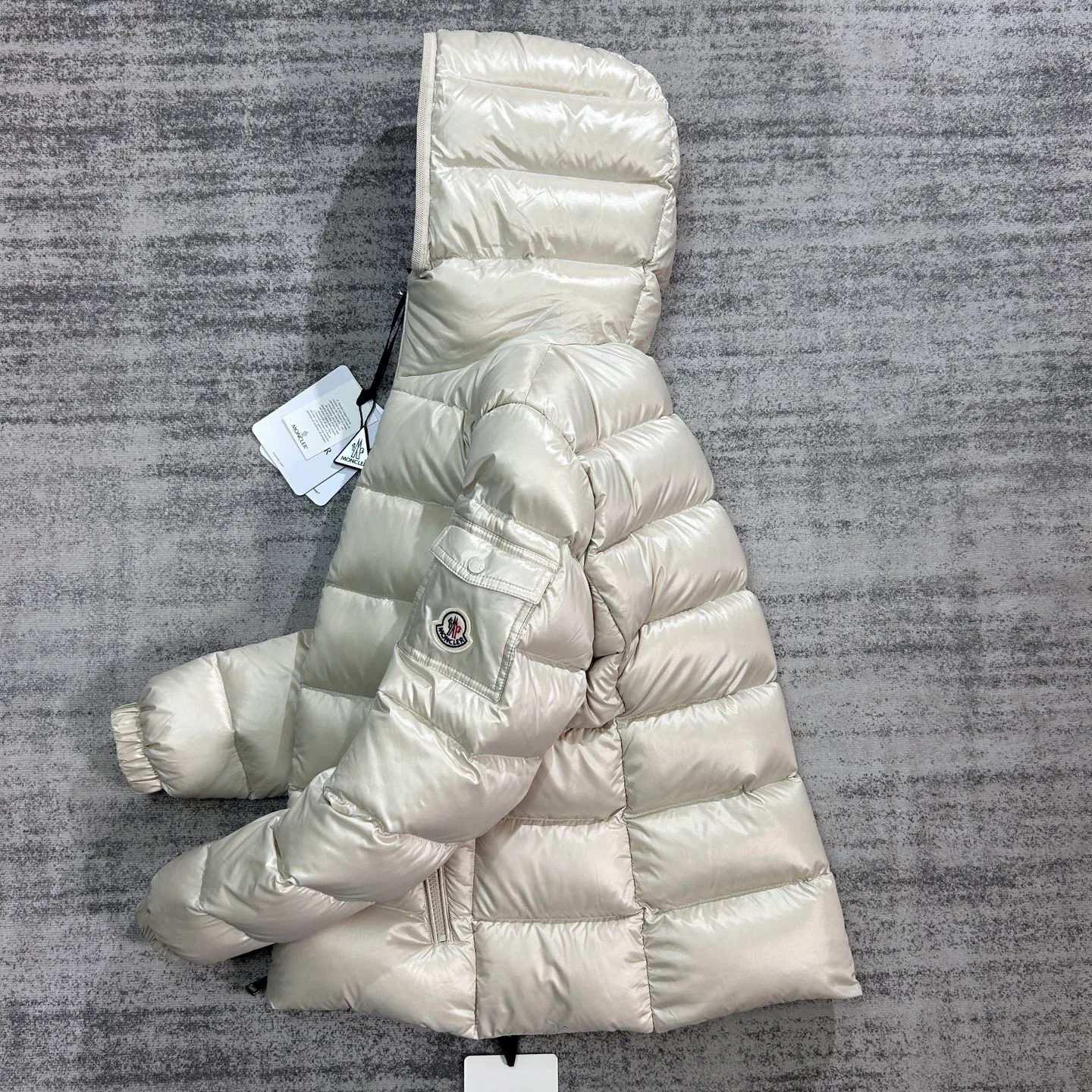 Куртки И Пуховики Женские Moncler 18354333